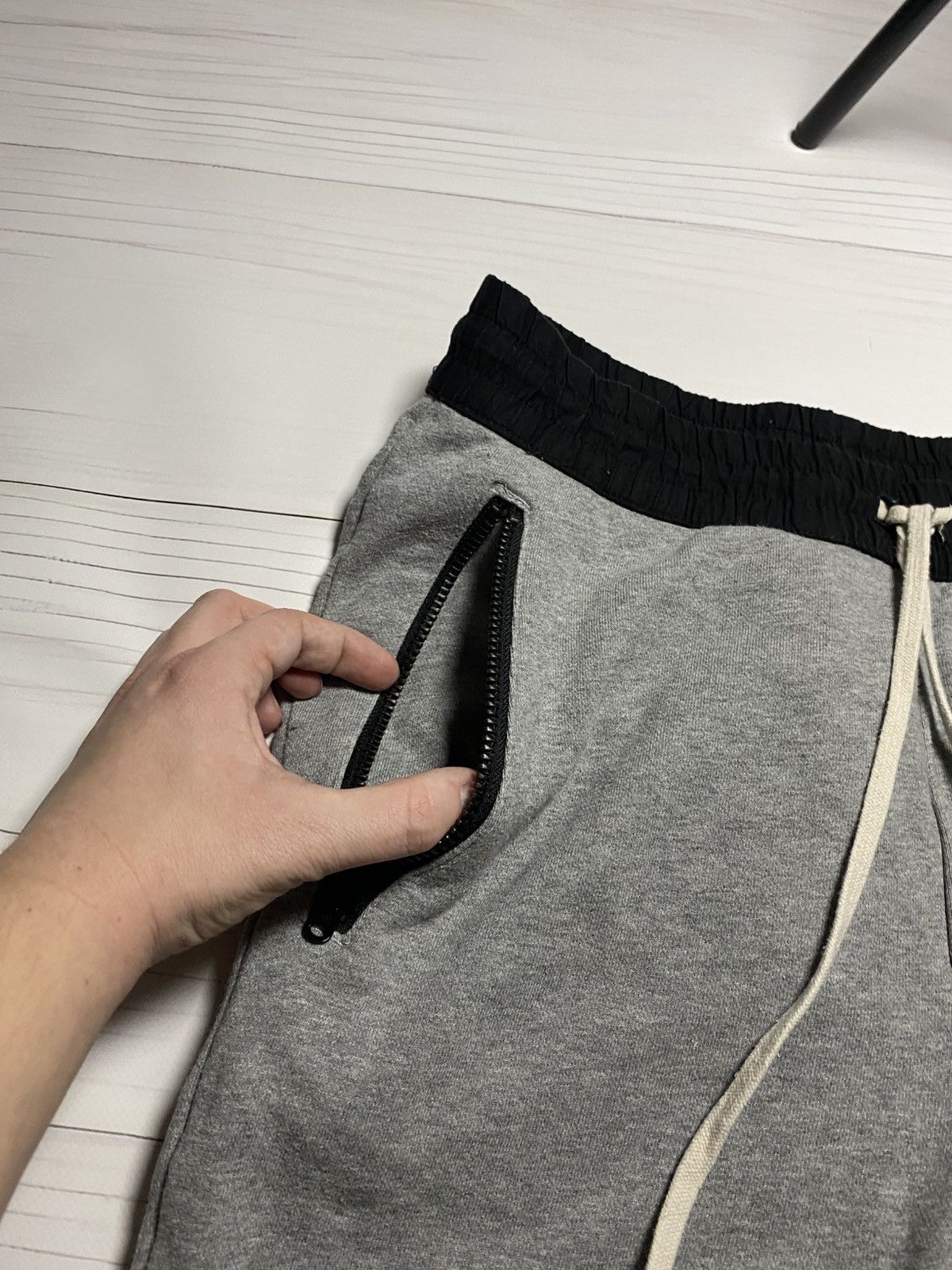 Essentials × FOG × Fear of God Essential Fear Of God FOG ankle zip sweatpants Size US 30 / EU 46 - 10 Thumbnail
