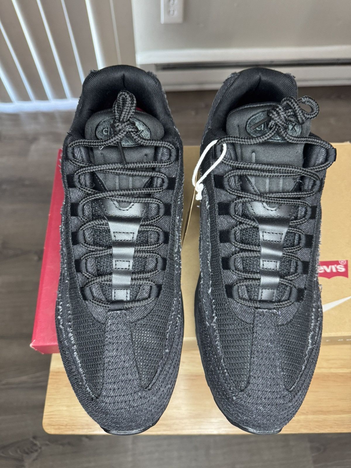 Levi's × Nike Nike x Levi’s Air Max 95 OG ‘Black Anthracite’ Size US 14 / EU 47 - 2 Thumbnail