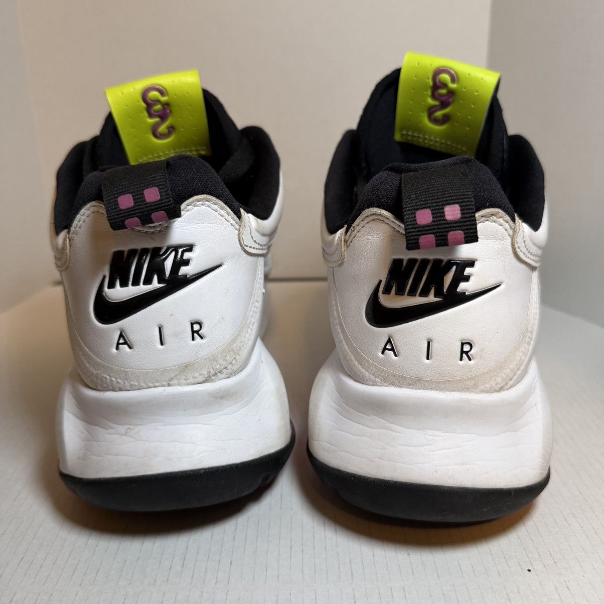 Nike Nike Air Jordan Max 200 Men’s 8.5 White Sneakers Used Size US 8.5 / EU 41-42 - 4 Thumbnail