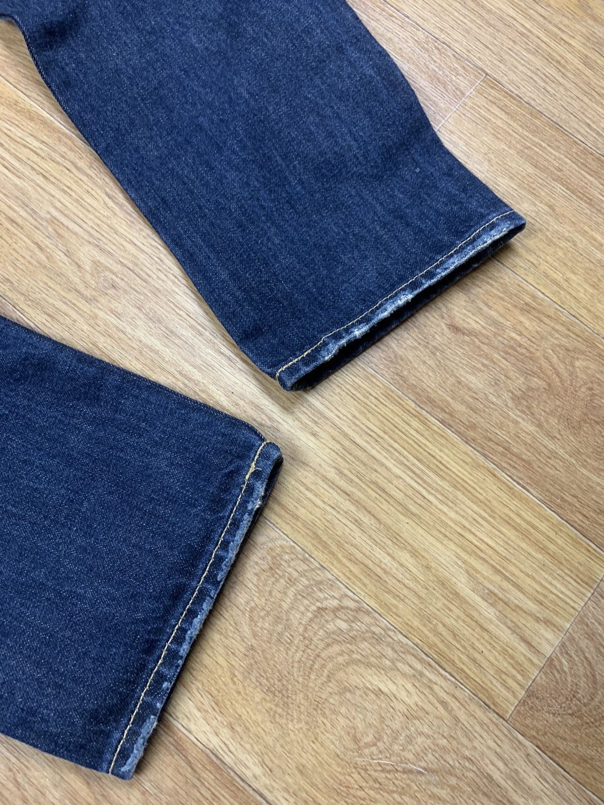 Vintage Abercrombie & Fitch Distressed Faded Denim Grange Y2K Jeans Size US 30 / EU 46 - 9 Thumbnail