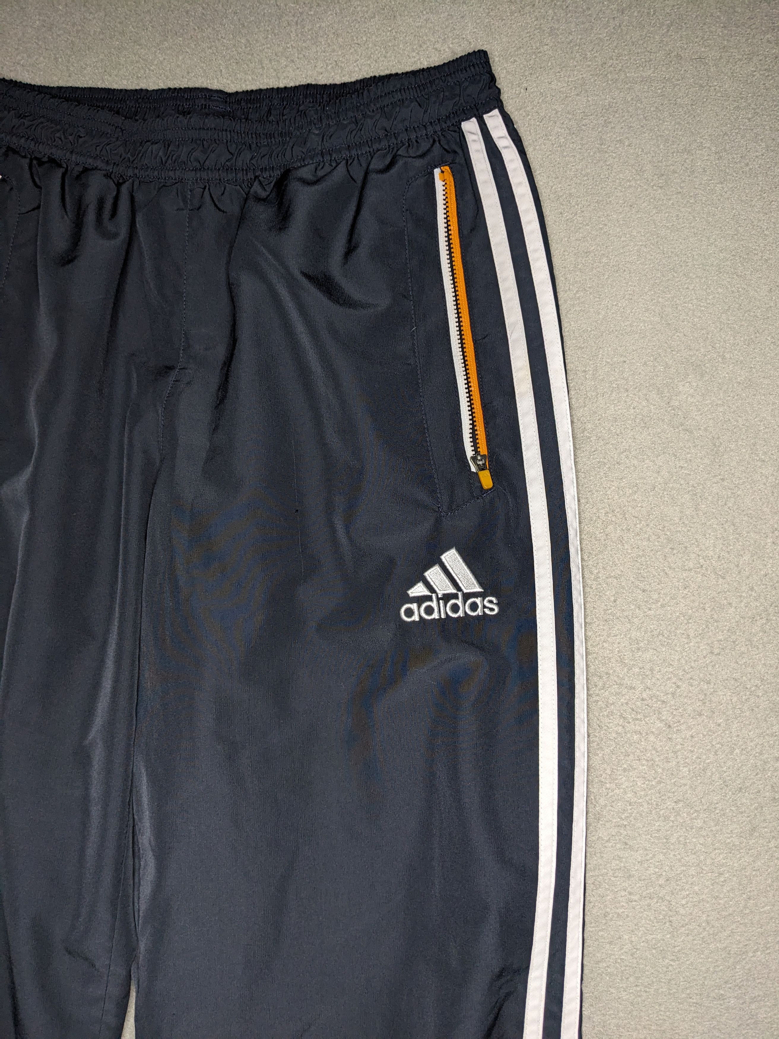 Adidas Adidas Real Madrid Track Pants Medium Soccer Football Y2K Size US 30 / EU 46 - 2 Thumbnail