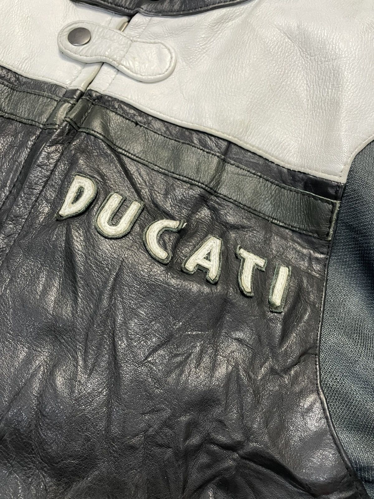 Ducati Vintage Ducati Meccanica Bologna Leather Motorcycle Jacket Size US L / EU 52-54 / 3 - 4 Thumbnail