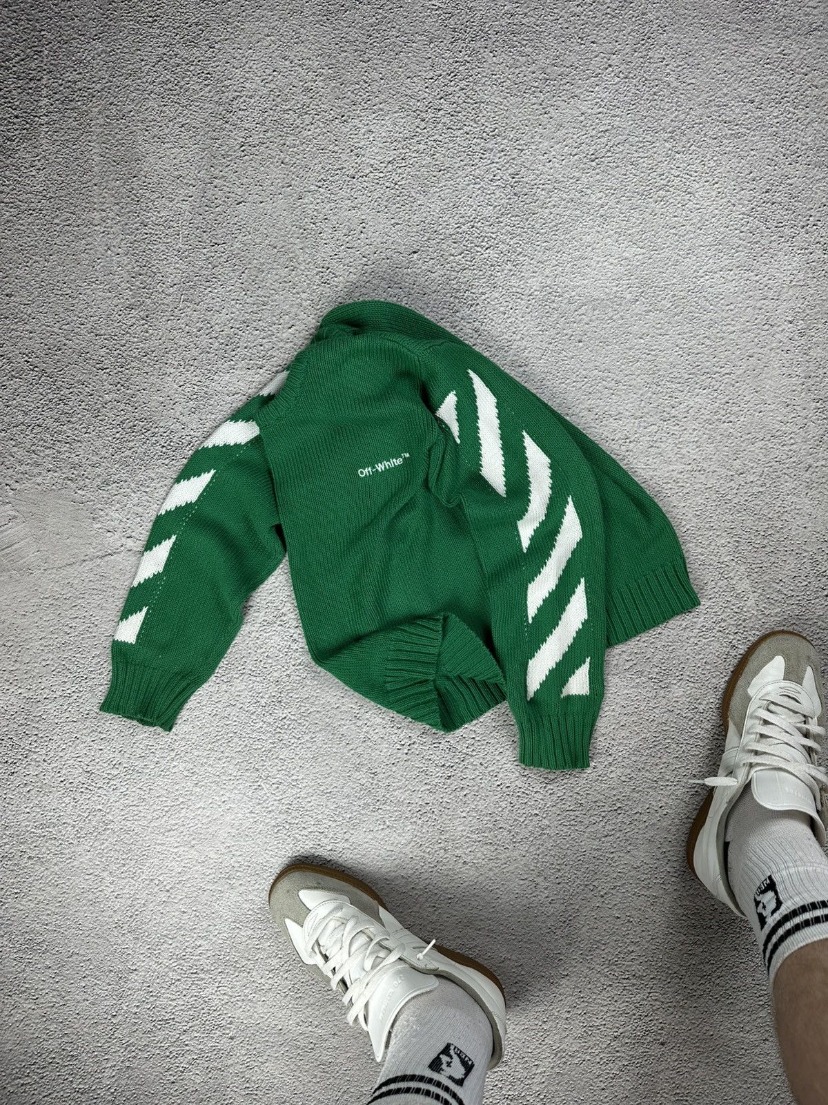 Off-White Off-White Kids Green Helvetica Sweater Y2K Size US XS / EU 42 / 0 - 1 Thumbnail