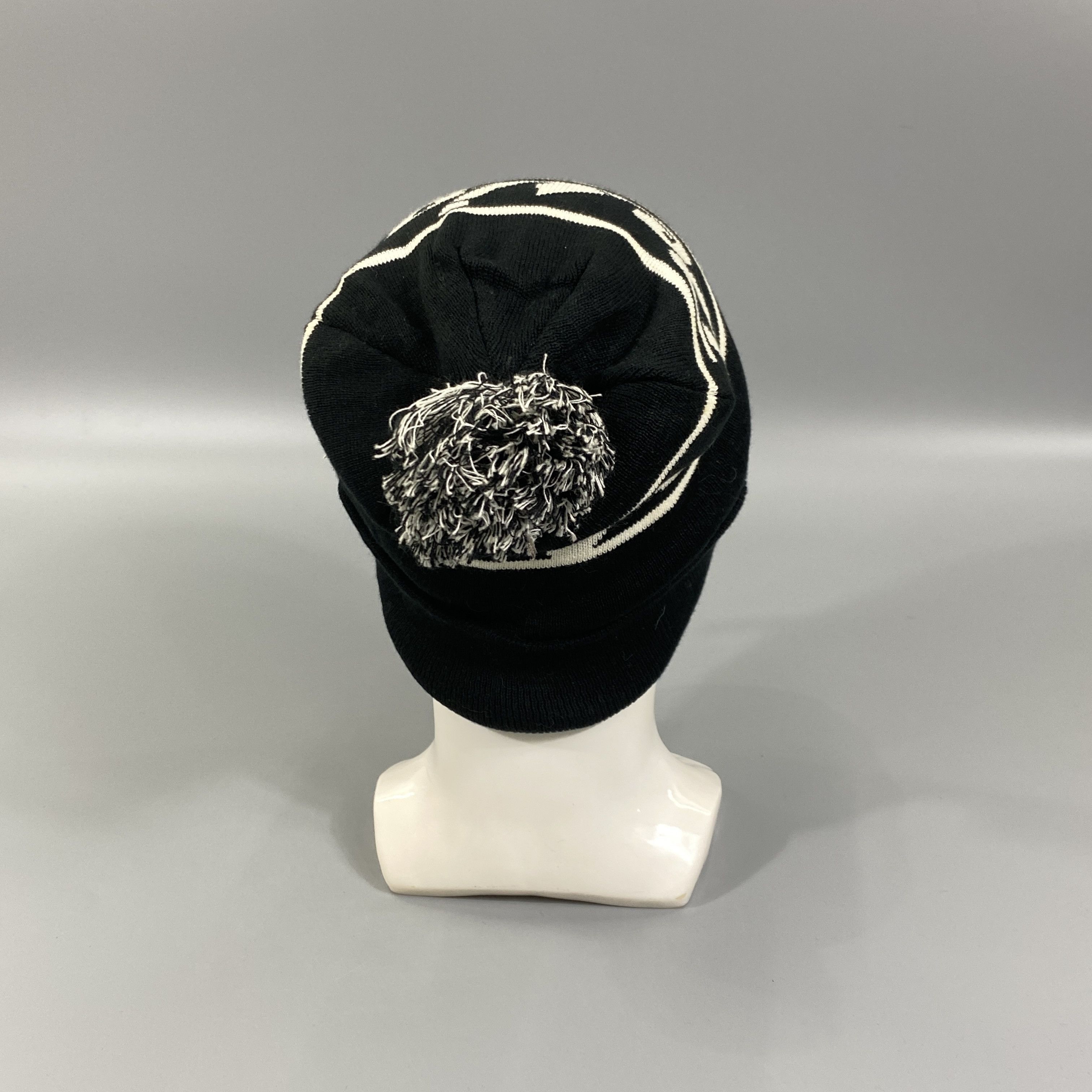Japanese Brand Gauge Design Beanie Hat Pom Pom -BN875 Size ONE SIZE - 3 Thumbnail
