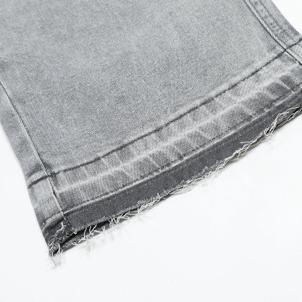 Vintage Men's loose straight washed distressed raw edge jeans Size US 32 / EU 48 - 6 Thumbnail