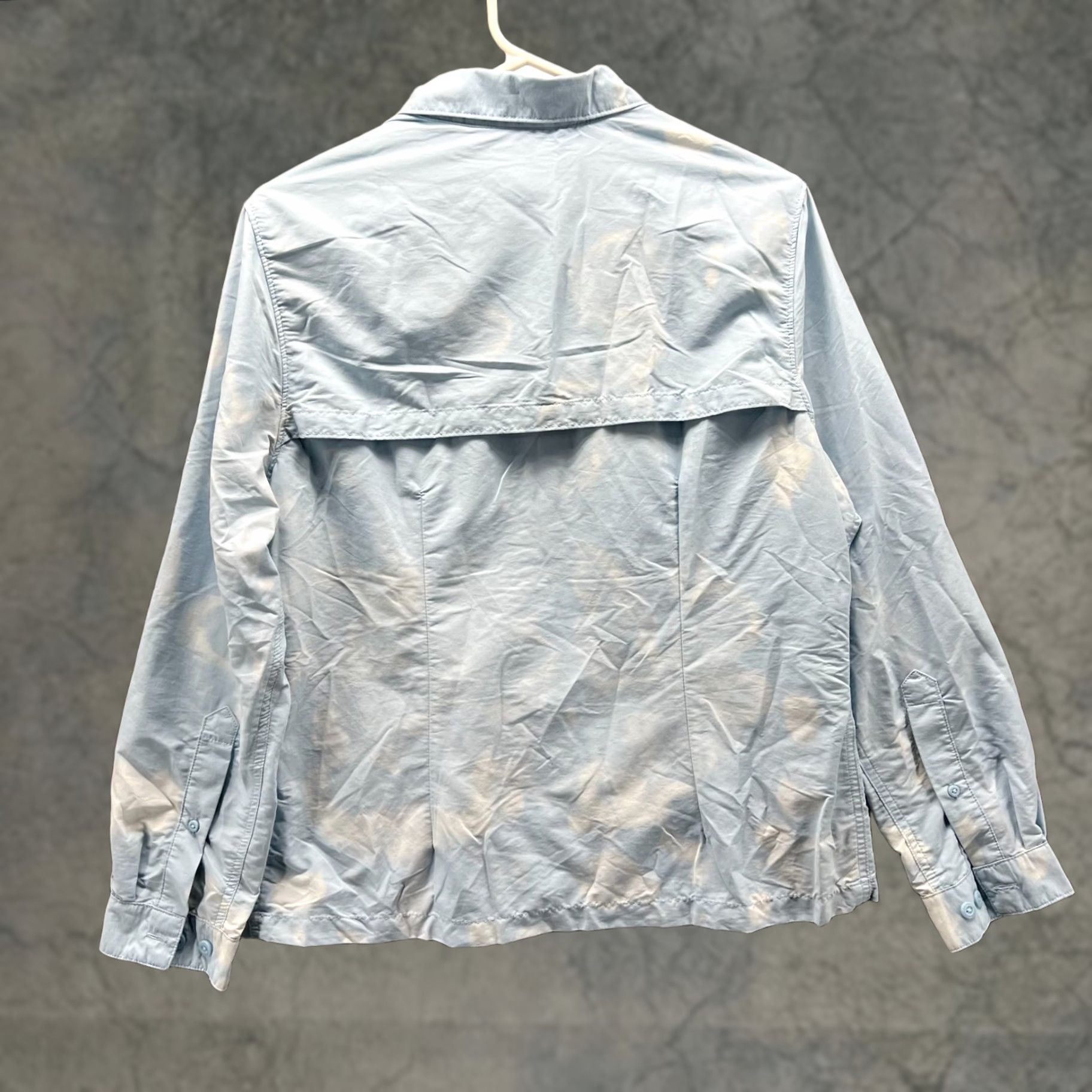 Vintage L.L. Bean Shirt Womens PM Petite Medium Blue Nylon Vented Outdoors Fishing Geometric Pockets Button Collar Long Sleeve Size M / US 6-8 / IT 42-44 - 1 Thumbnail