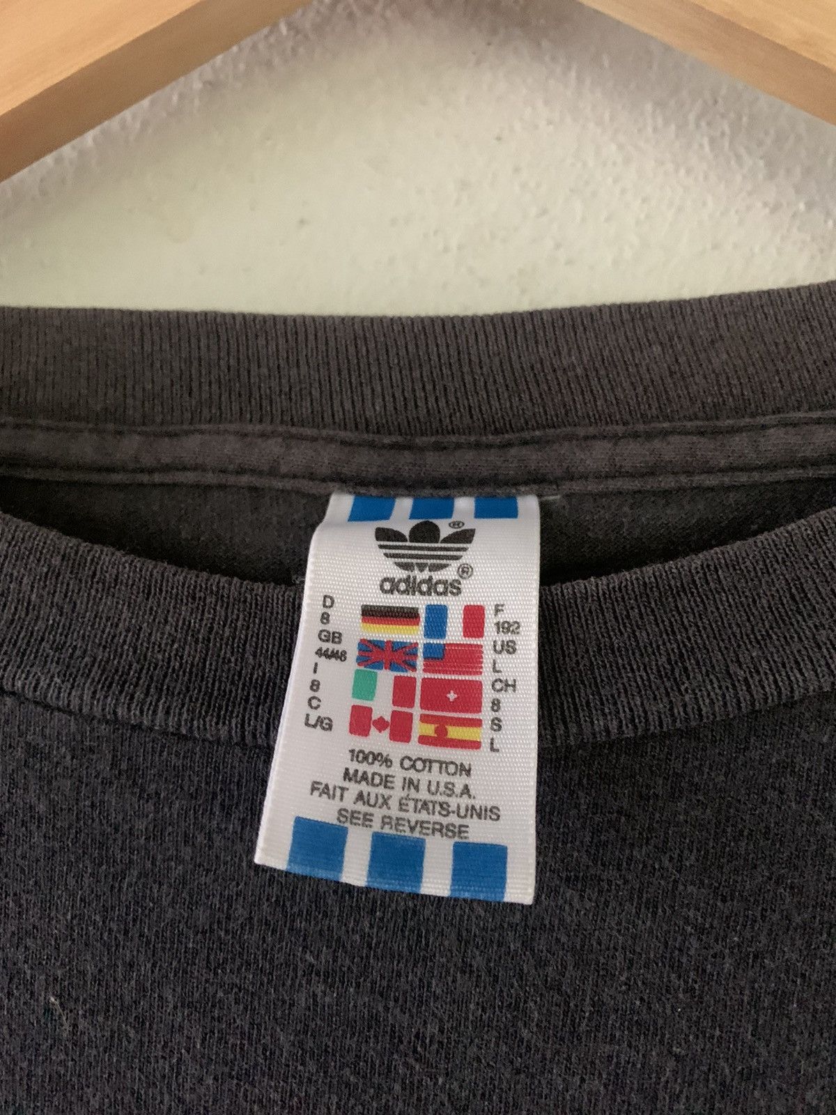 Adidas Vintage Adidas Mirror Tee Size US L / EU 52-54 / 3 - 7 Thumbnail