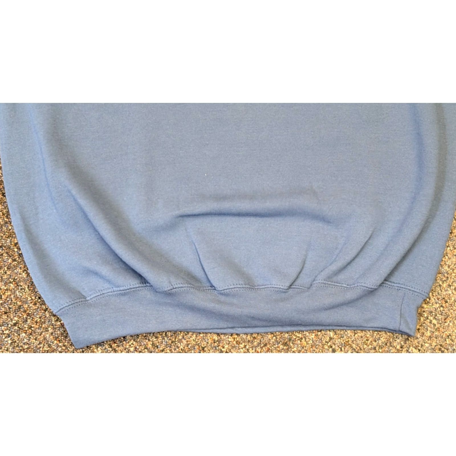 Gildan Vintage Gildan L Large 2007 Audubon Days Mayville Wisconsin Souvenir Sweatshirt Blue Long Sleeve Pullover Unisex Adults Cotton Polyester Mens Womens Size L / US 10 / IT 46 - 3 Thumbnail