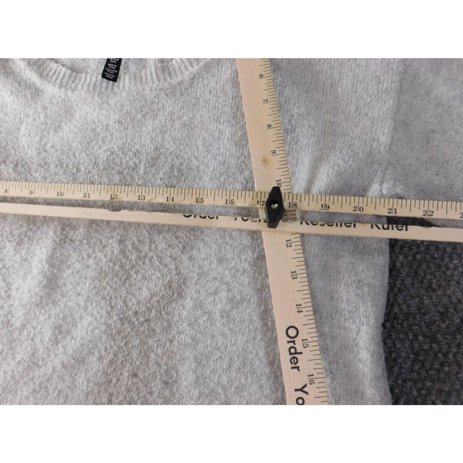 Ellen Tracy Ellen Tracy Womens Sweater M Gray Crewneck Pullover Knit Cotton Cable Knit Raglan Sleeve Button Details Parka? Size M / US 6-8 / IT 42-44 - 5 Thumbnail
