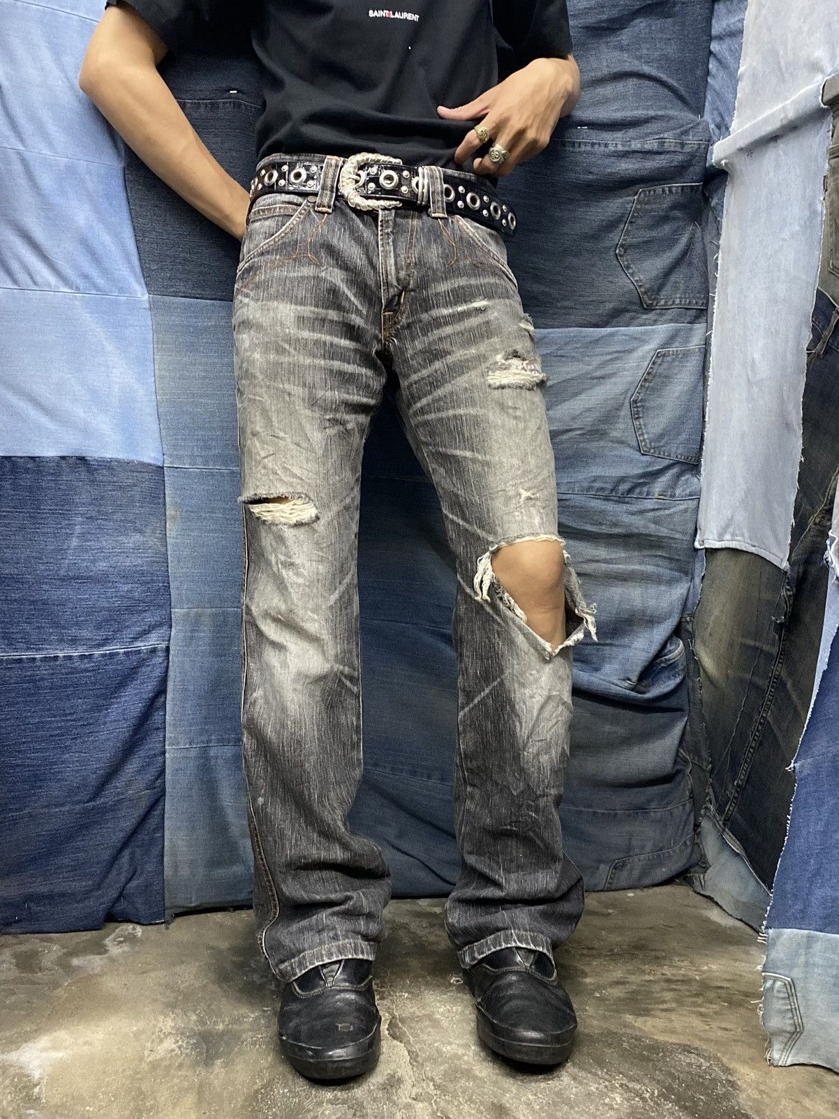 Edwin vintage edwin 503 flared distressed blue trip Size US 29 - 5 Thumbnail