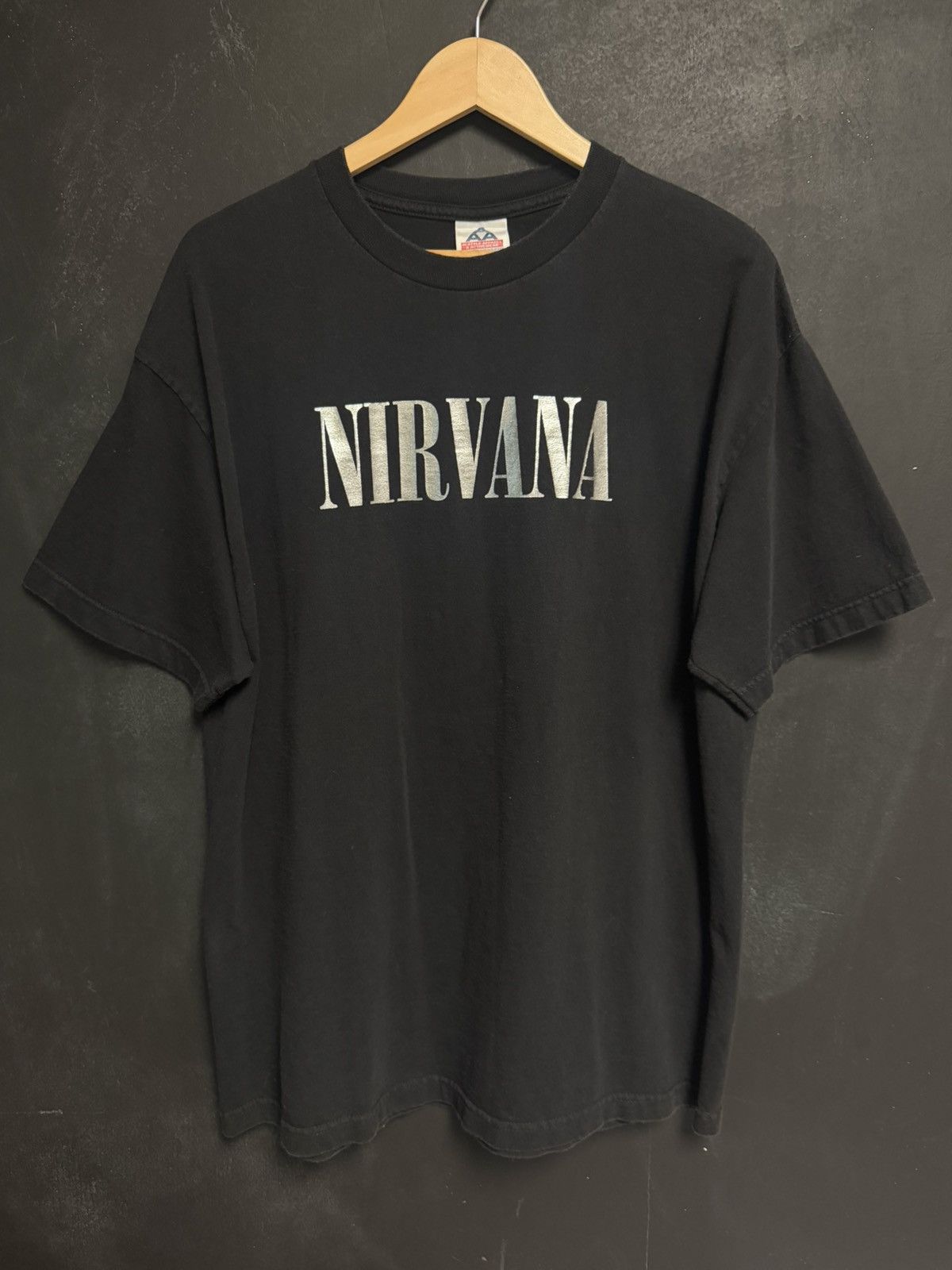 Band Tees Vintage Nirvana Silver Spell Out Tee Extra Large Foil Size US XL / EU 56 / 4 - 1 Thumbnail