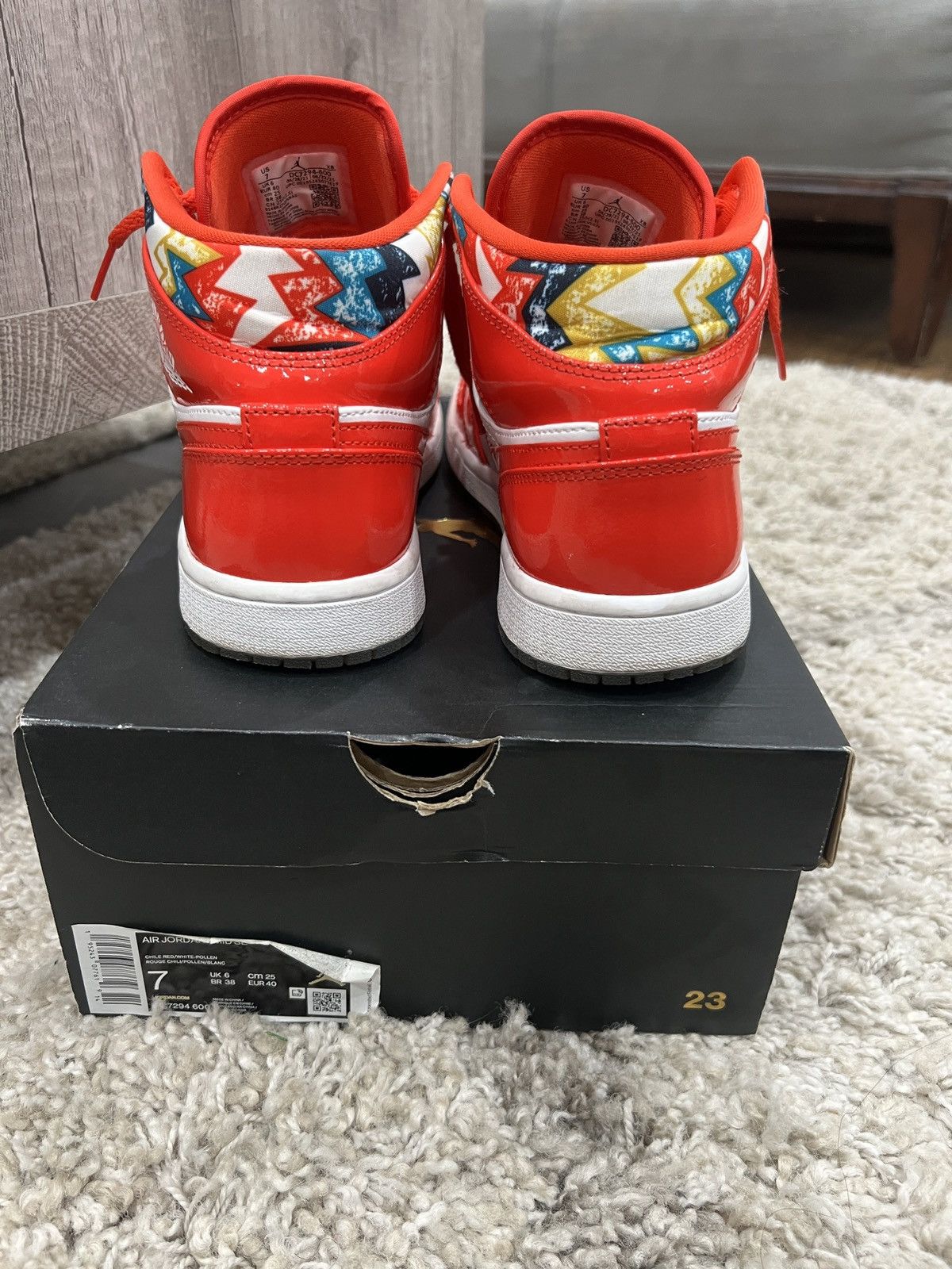 Jordan Brand Air Jordan 1 MID SE Size US 7 / IT 37 - 3 Thumbnail