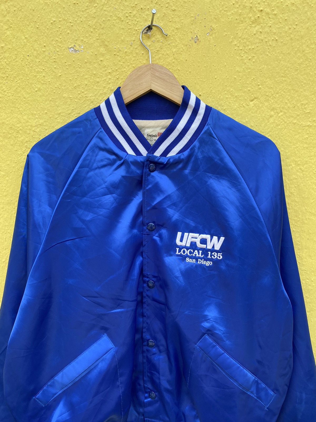 Vintage Vintage UFCW san diego satin varsity jacket Size US L / EU 52-54 / 3 - 4 Thumbnail