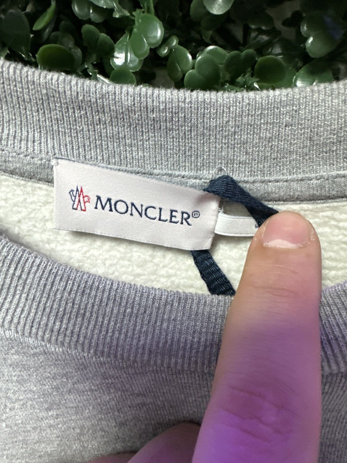 Moncler Moncler grey crewneck Size US M / EU 48-50 / 2 - 2 Thumbnail