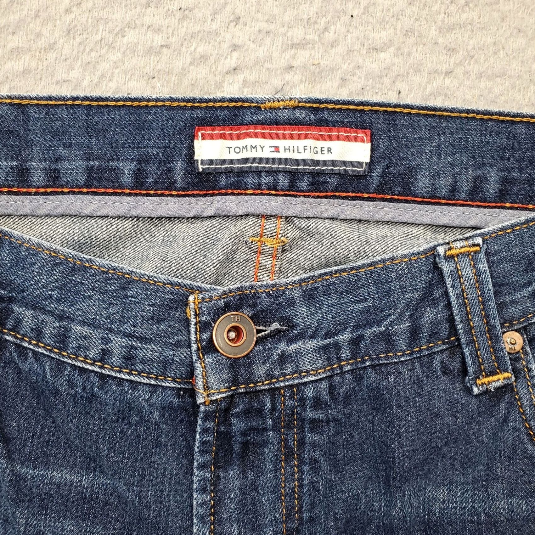 Tommy Hilfiger Tommy Hilfiger Jeans Men Size 42/34 Blue Denim Straight Leg 5-Pocket Design Vintage: No Size US 42 / EU 58 - 7 Thumbnail