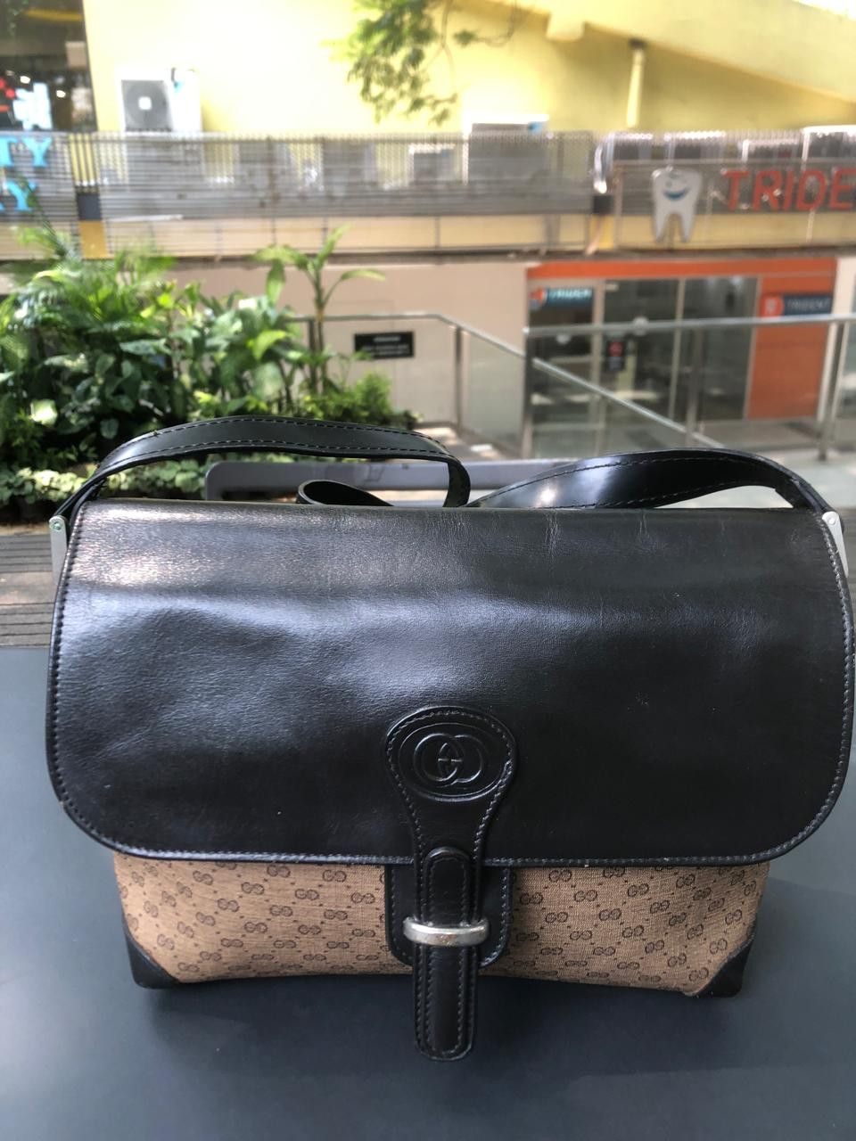 Gucci Gucci Vintage GG Flap Crossbody Bag – Black Leather Trim Size ONE SIZE - 1 Thumbnail