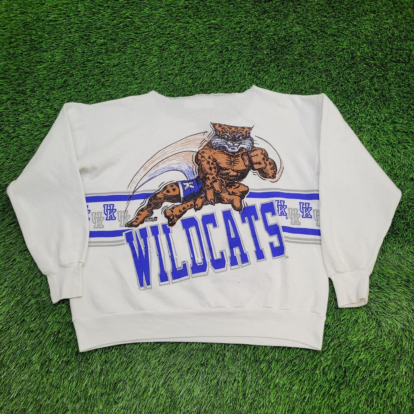 Vintage Vintage Kentucky Wildcats Sweatshirt Womens XL 22x23 Boxy Size US XL / EU 56 / 4 - 1 Thumbnail