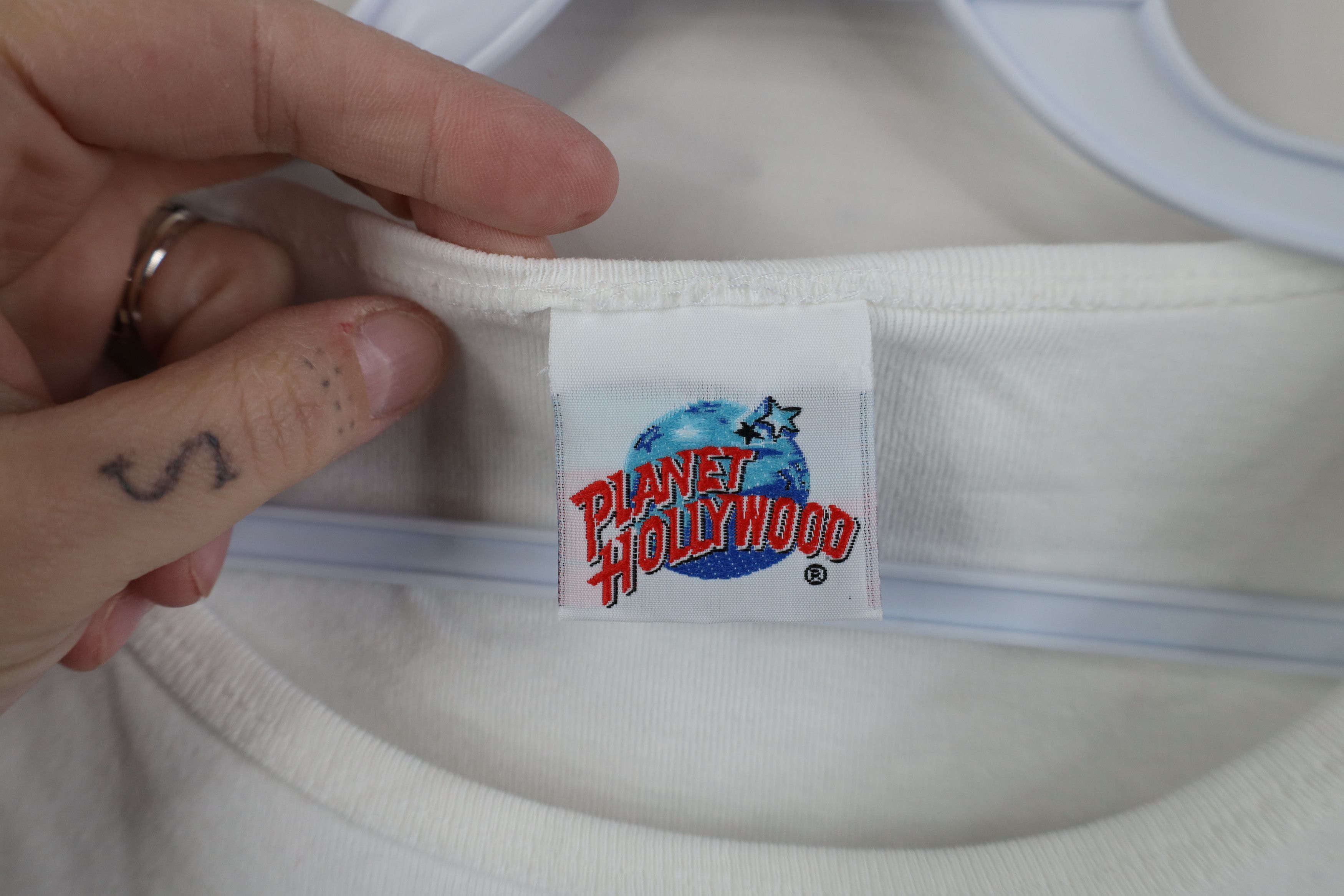 Vintage Vintage 90s Planet Hollywood Cropped Ribbed Knit T-Shirt USA Size US L / EU 52-54 / 3 - 7 Thumbnail