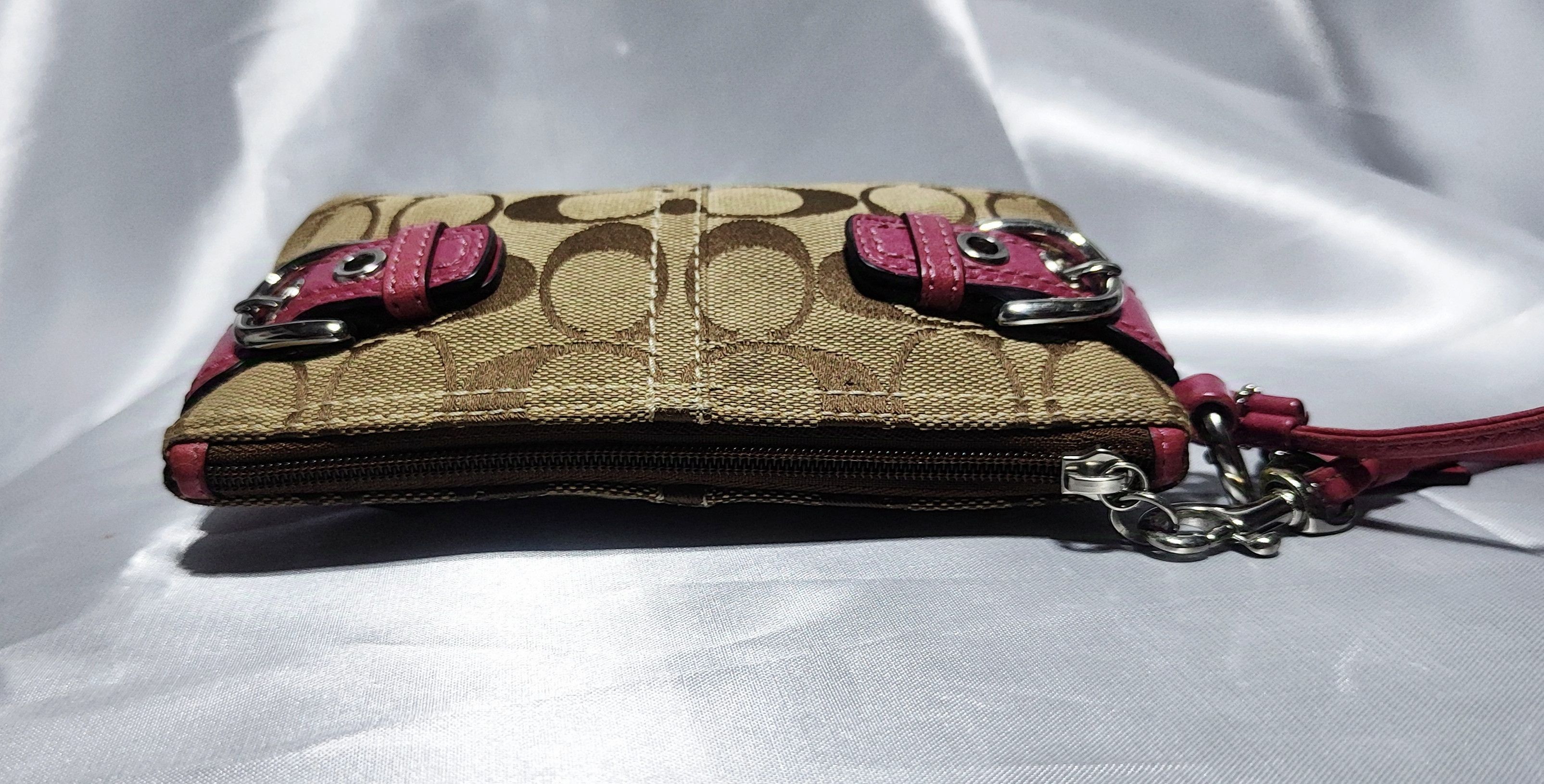 Coach COACH Brown Fuchsia Signature Canvas Wristlet Size ONE SIZE - 6 Thumbnail