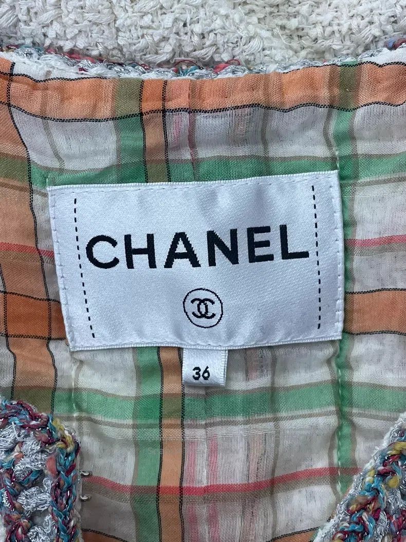 Chanel Chanel White tweed rolled-edged two-pocket jacket Size XS / US 0-2 / IT 36-38 - 4 Thumbnail