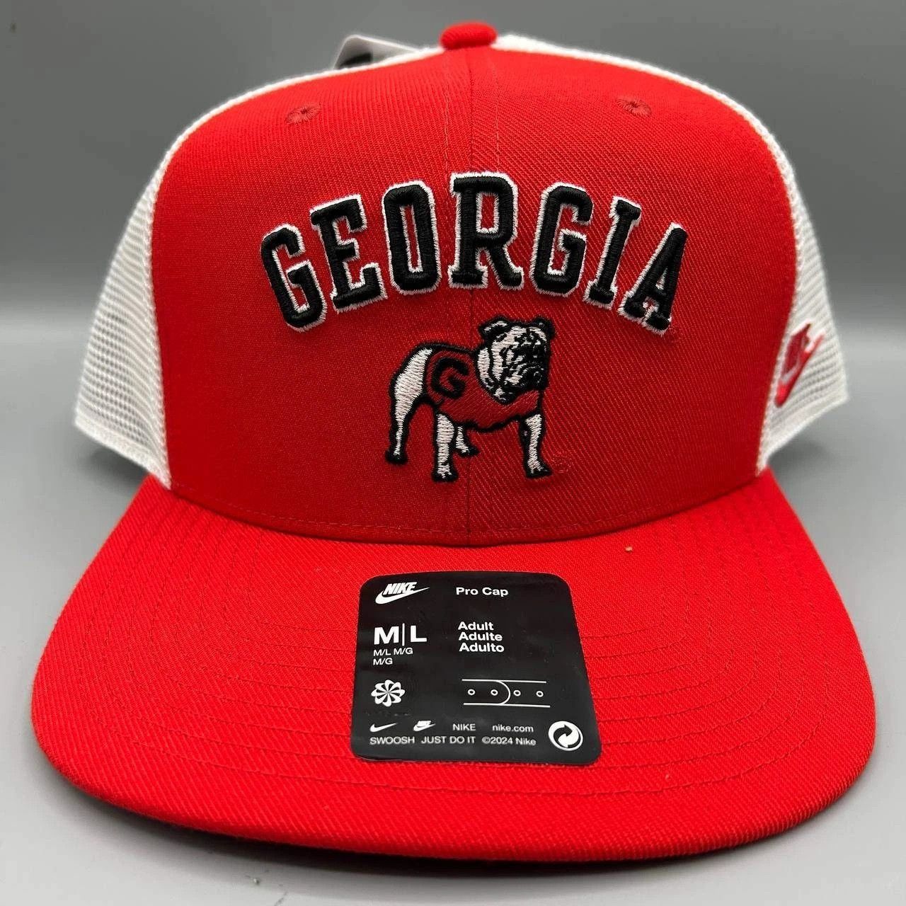 Nike Georgia Bulldogs x Nike Pro Trucker M-L Dri-Fit Snap Back Size ONE SIZE - 1 Thumbnail
