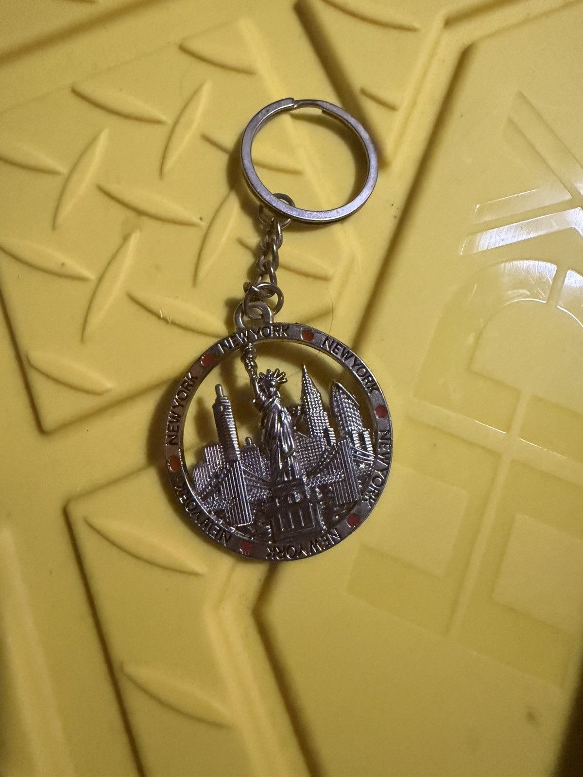 Hypebeast New York Skyline Statue Of Liberty Keychain Size ONE SIZE - 2 Thumbnail