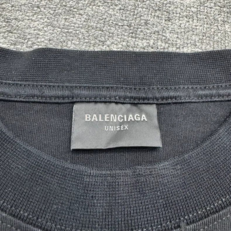 Balenciaga Balenciaga Distressed letter print long-sleeve Size US M / EU 48-50 / 2 - 2 Thumbnail