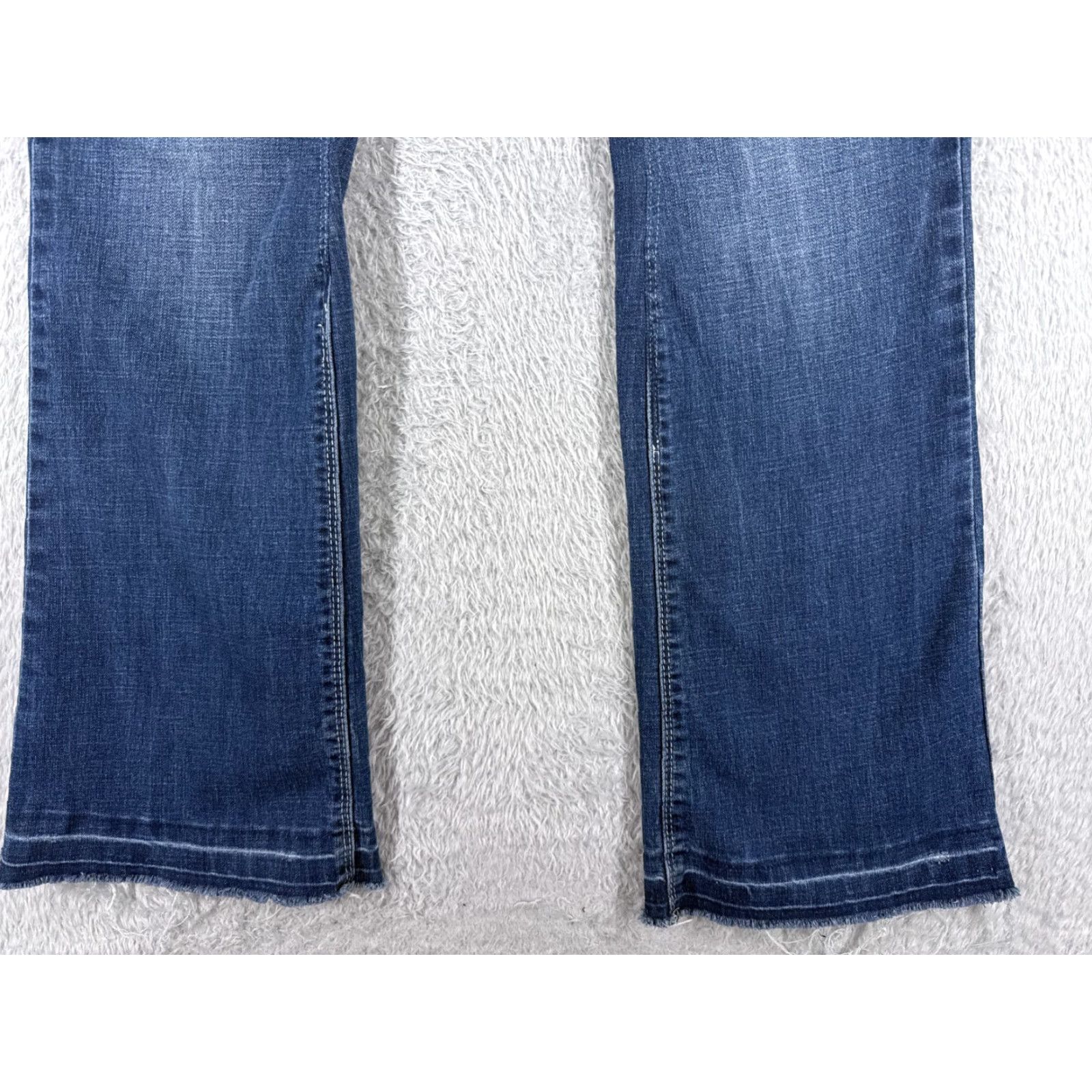 Vintage Maurices Jeans Women 9 Blue Denim Flared Low Rise 31x32 Cotton 5-Pocket Zipper Embellished Distressed Denim Jeans Women's Vintage No Size 30" / US 8 / IT 44 - 2 Thumbnail