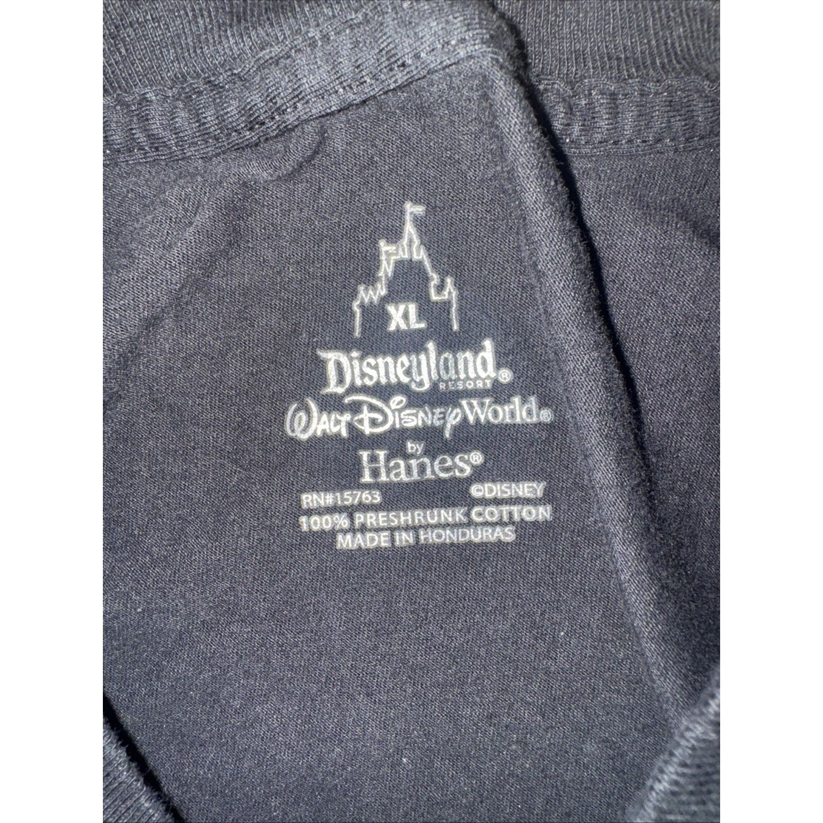 Disney Disney Fantasmic Graphic T-Shirt XL Black Dragon Show 23x28 Size US XL / EU 56 / 4 - 4 Thumbnail