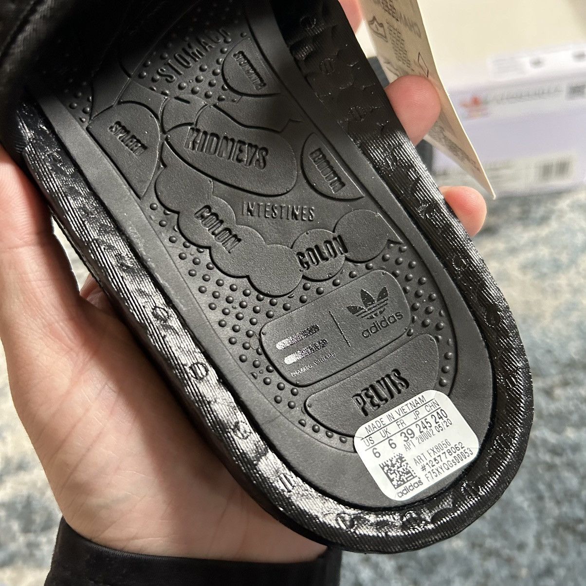 Adidas × Pharrell FX8056 ALL BLACK HUMAN RACE BOOST SLiDES SANDALS CHANCLETAS Size US 8 / IT 38 - 9 Thumbnail