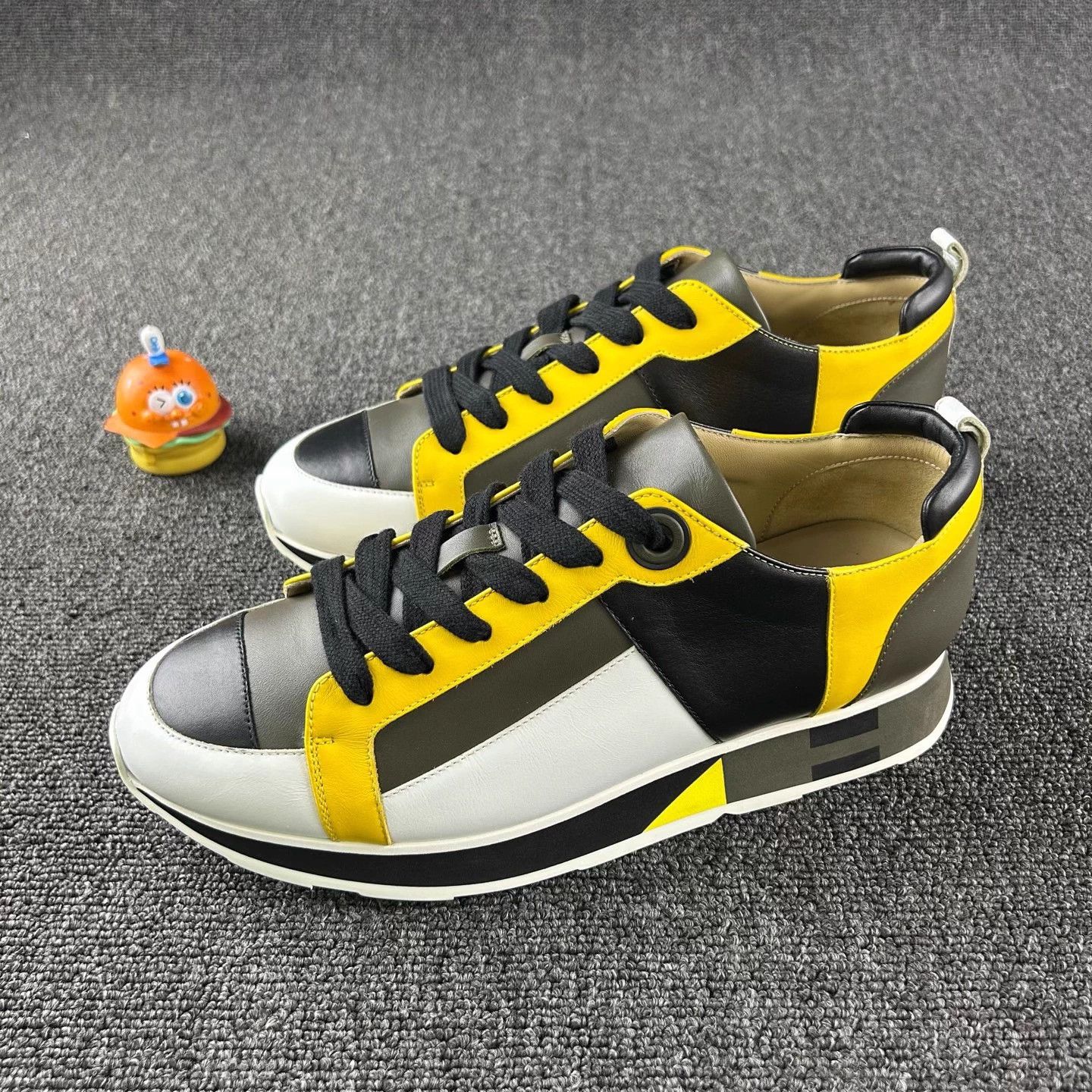 Hermes Hermes color blocked casual sneakers EUR41.5 Size US 8.5 / EU 41-42 - 1 Thumbnail
