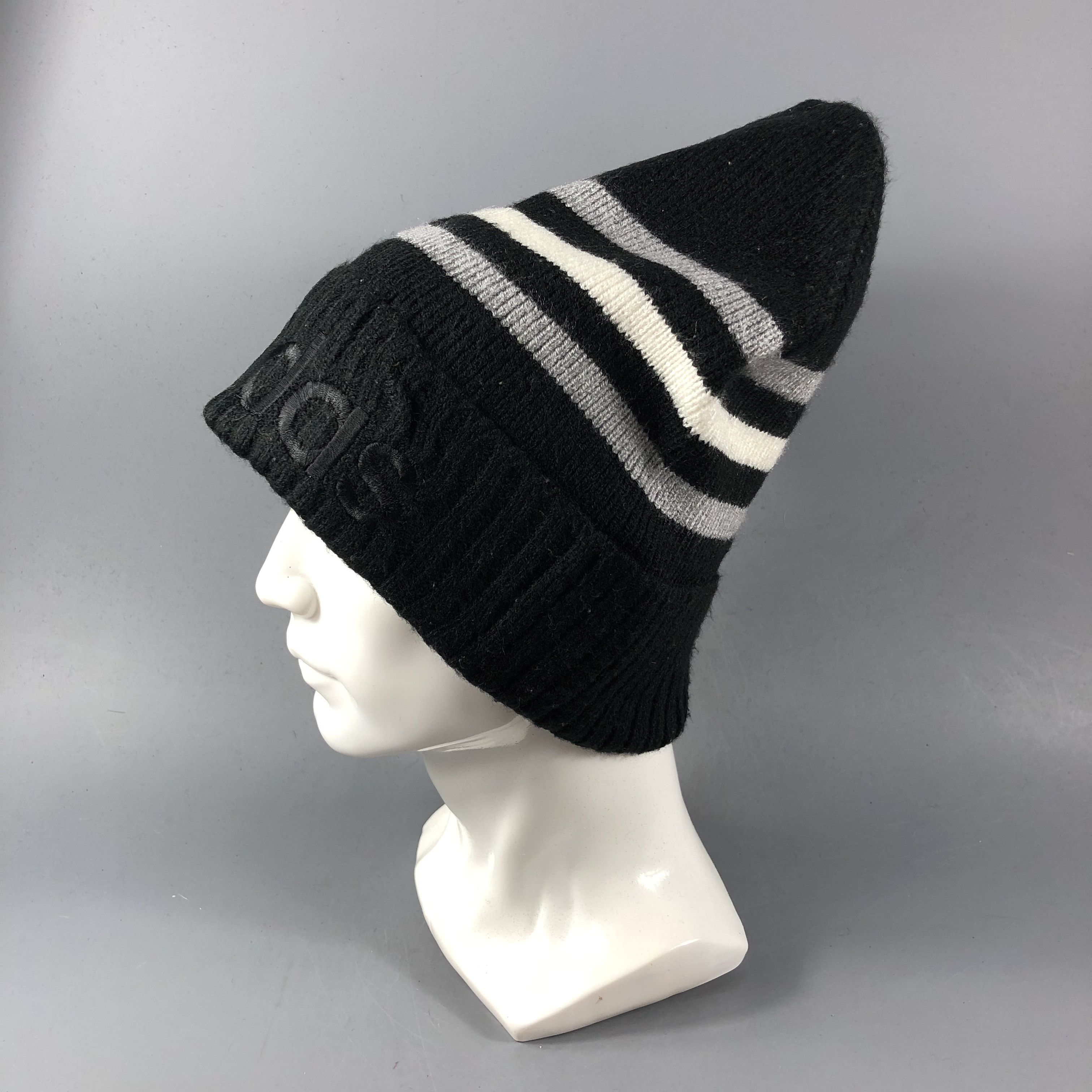 Vintage Adidas Tri-Striped Beanie Snowcap Snow Hat B705 Size ONE SIZE - 2 Thumbnail