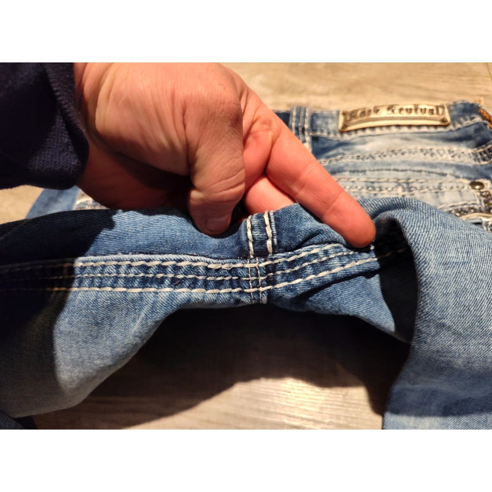 Vintage VINTAGE Rock Revival Women's Denim Jeans Bootcut Distressed Embellished 27x32 Cotton Spandex Size 27" / US 4 / IT 40 - 7 Thumbnail