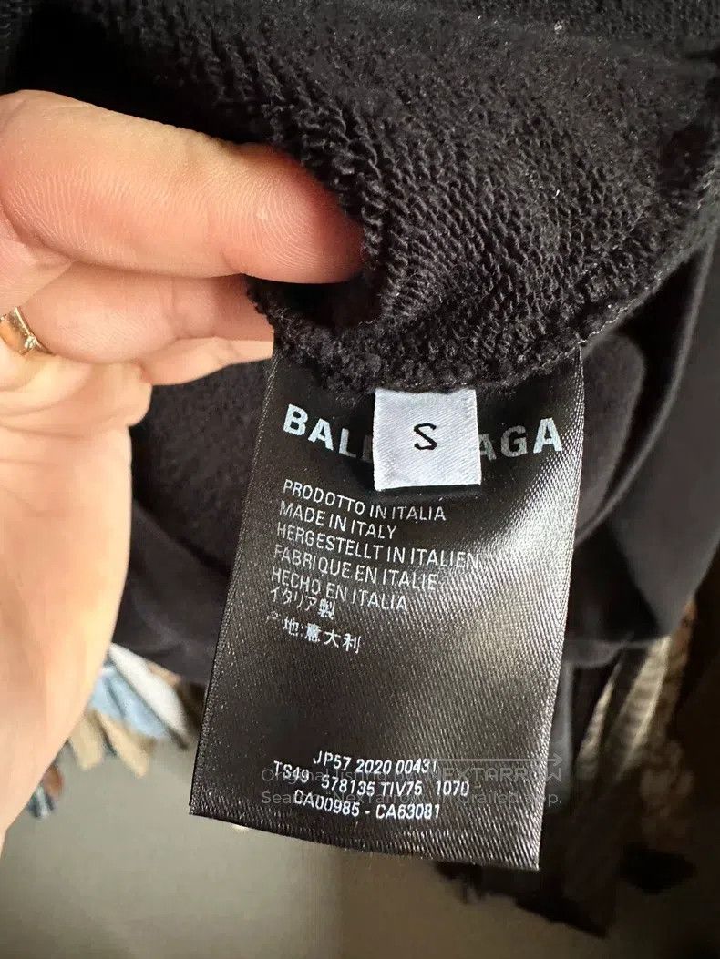 Balenciaga Balenciaga CREW Letter Hooded Sweatshirt Size S Black Size US S / EU 44-46 / 1 - 4 Thumbnail
