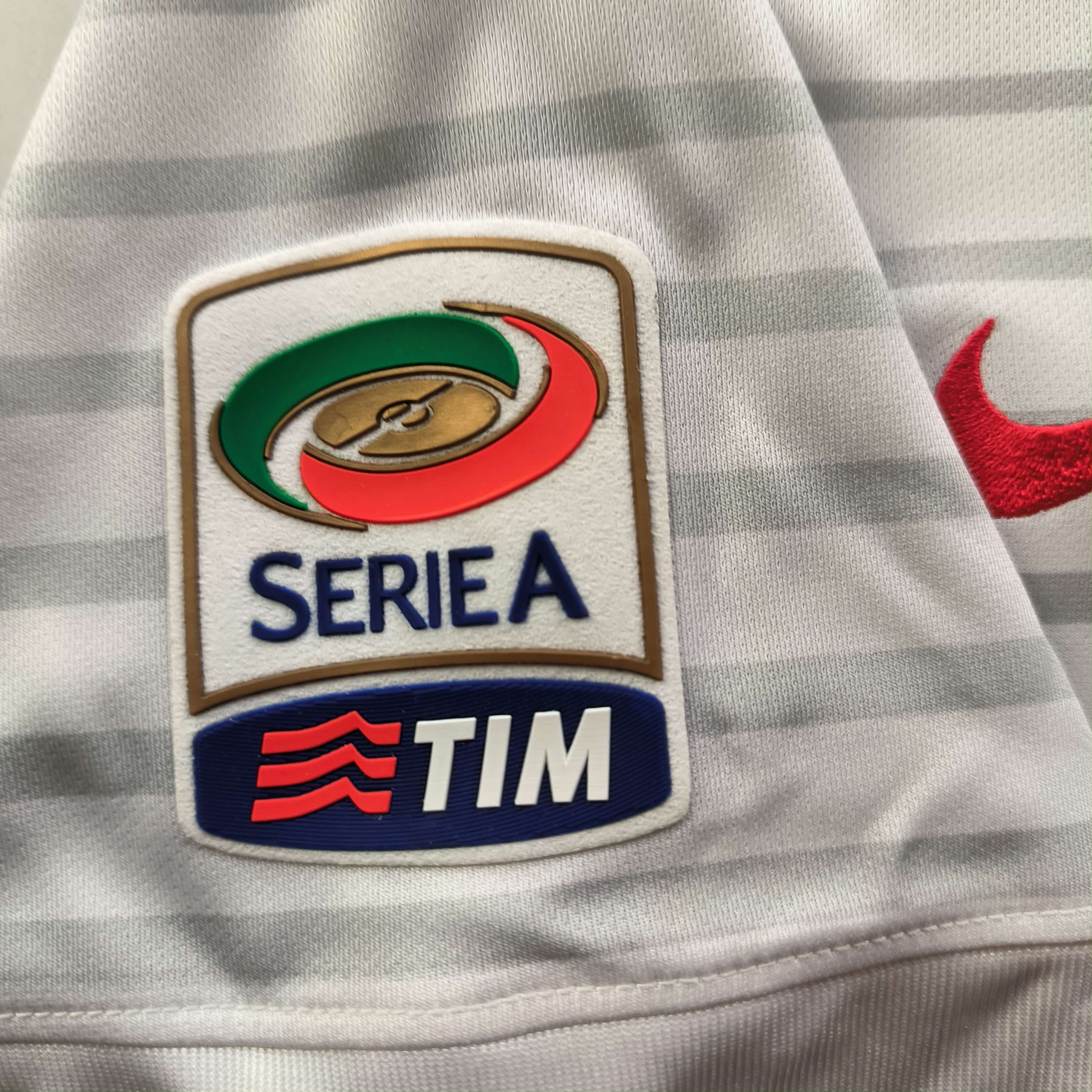 Nike Internazionale Inter Milan 2014-15 Vidic football jersey M Size US M / EU 48-50 / 2 - 5 Thumbnail