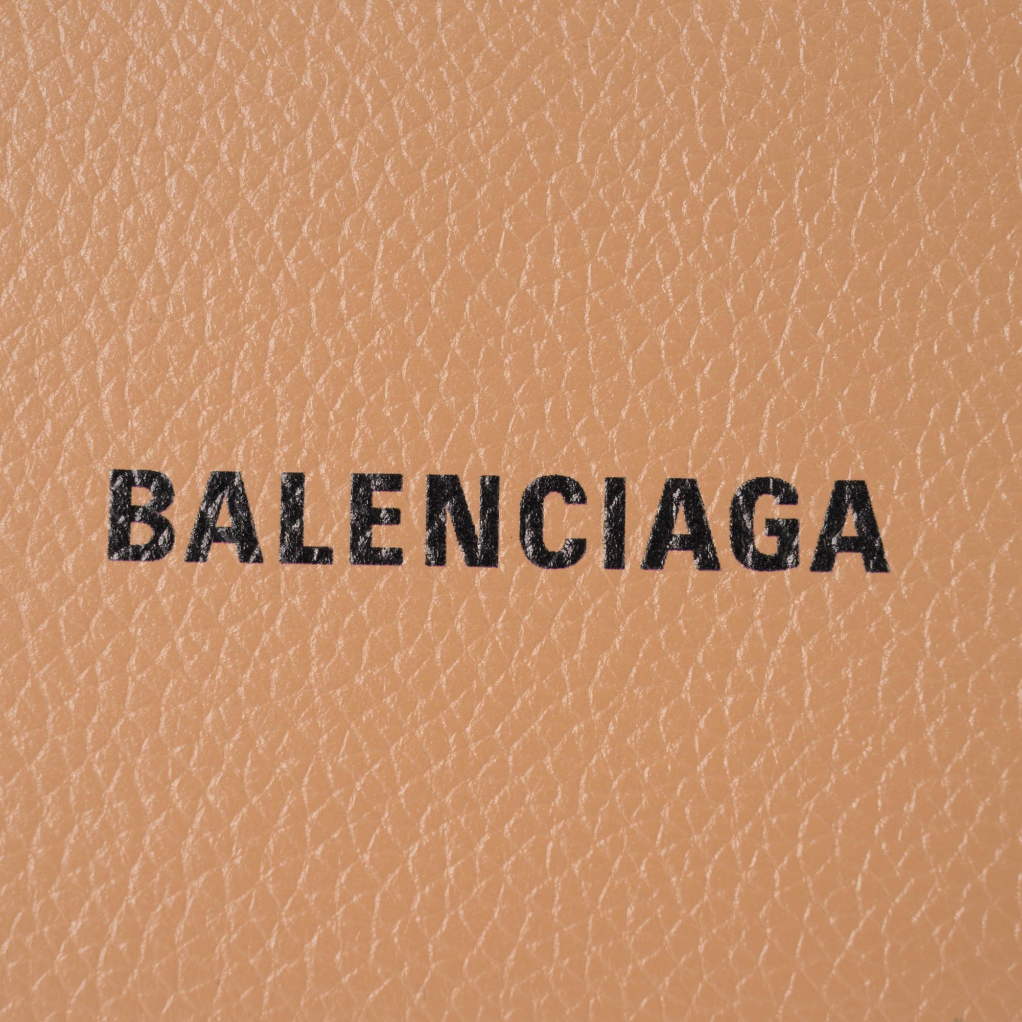 Balenciaga o1s1rm1124 Size: OS / Cash Bilfold Compact Wallet in Beige Size ONE SIZE - 7 Thumbnail