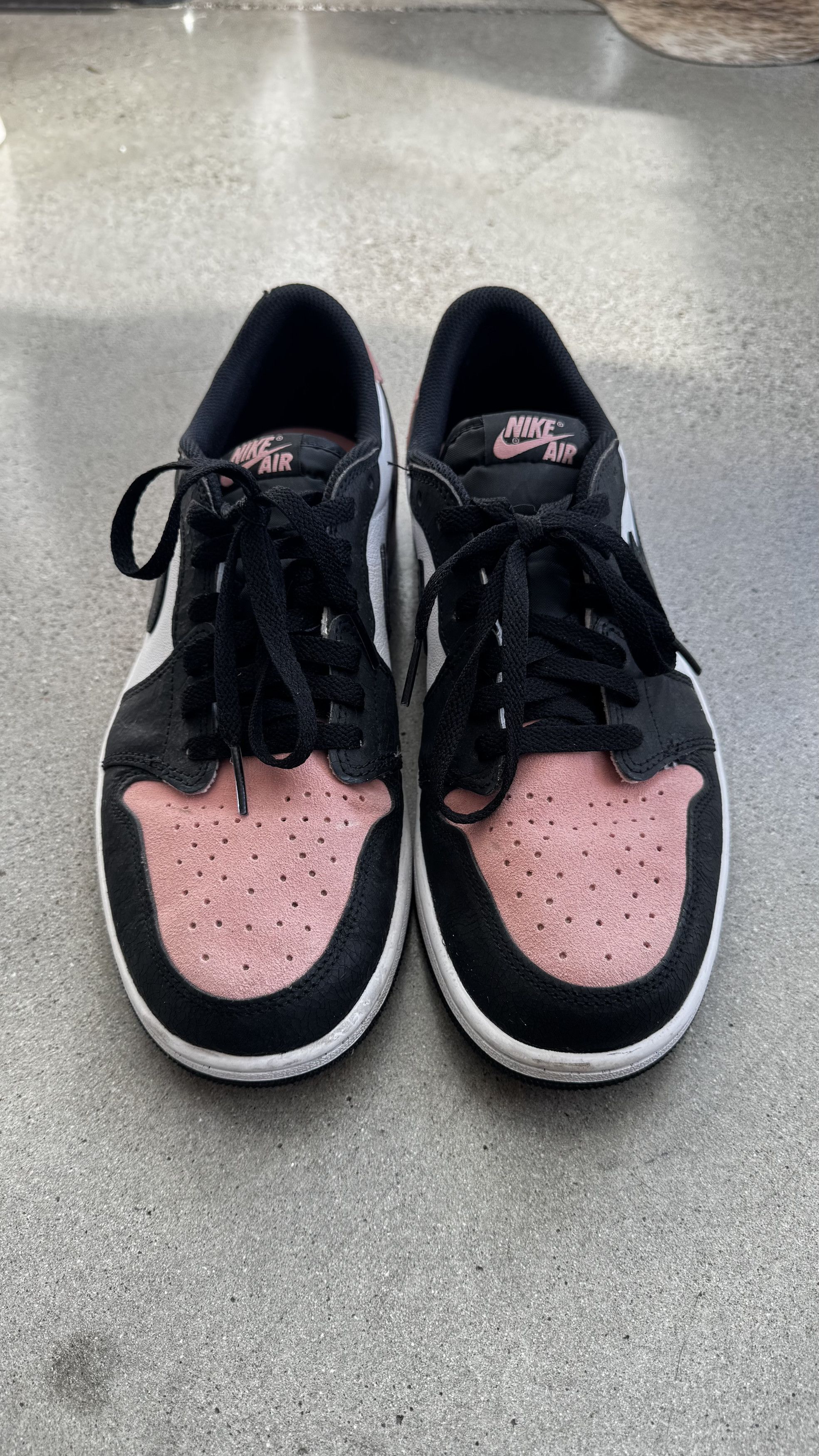 Nike Nike Air Jordan 1 Low Pink/Blush Size US 10 / EU 43 - 3 Thumbnail