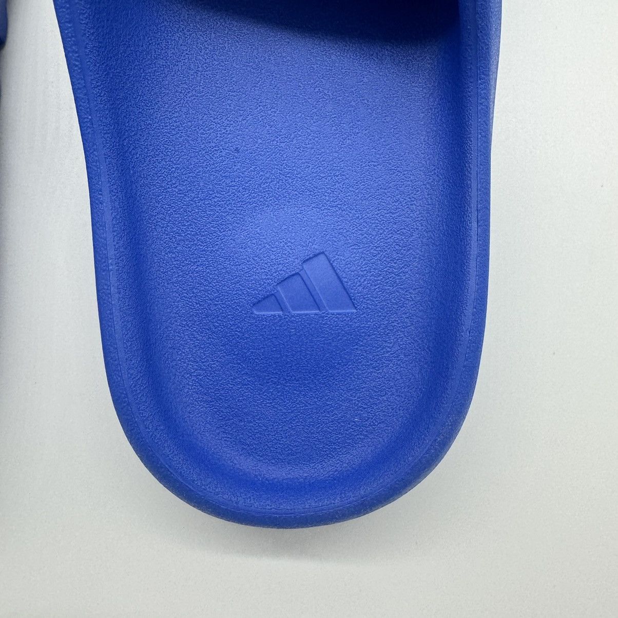 Adidas Adidas Yeezy Slide Azure Size US 10 / EU 43 - 6 Thumbnail