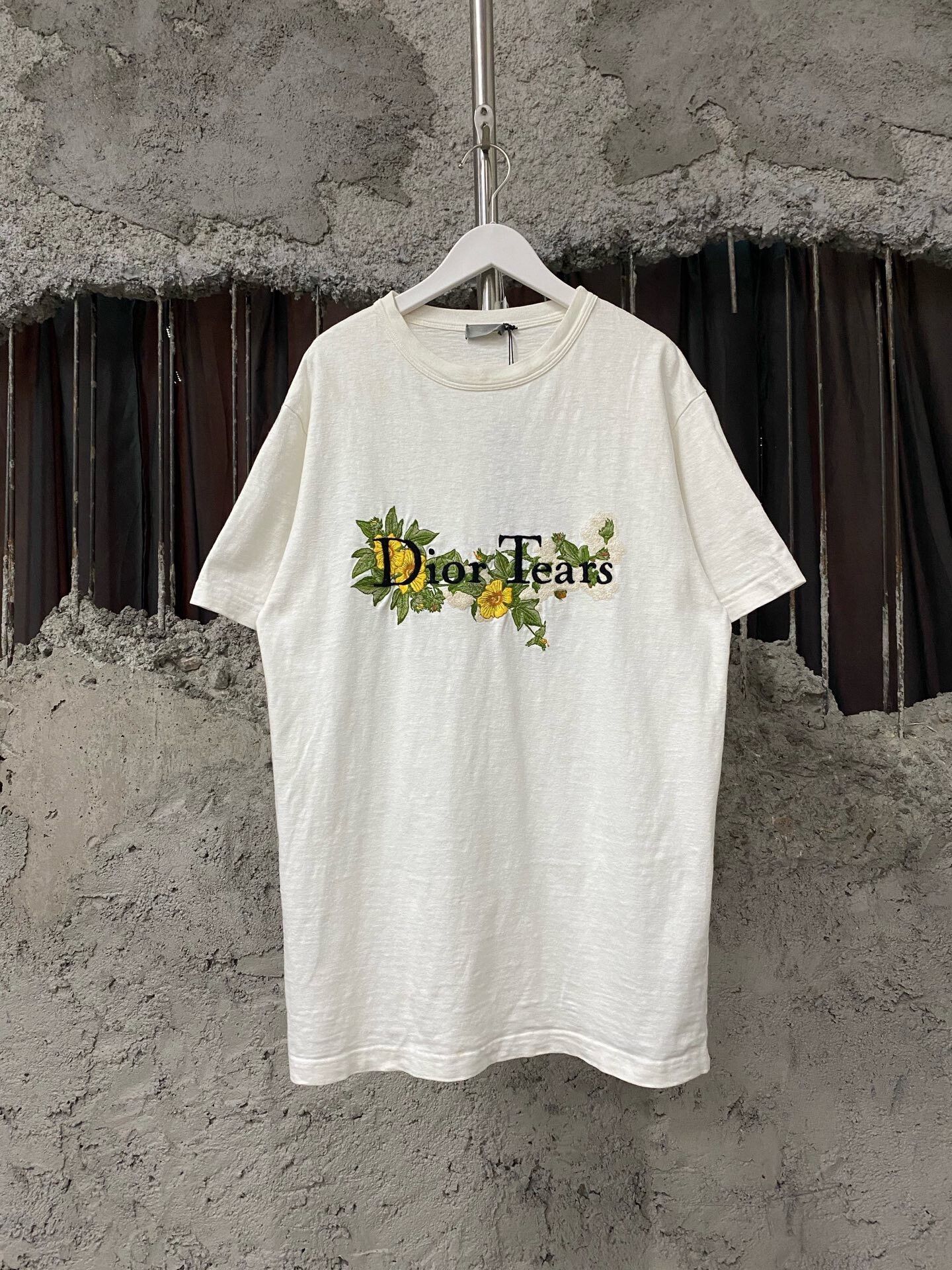 Dior Embroidered Floral Short Sleeve Top