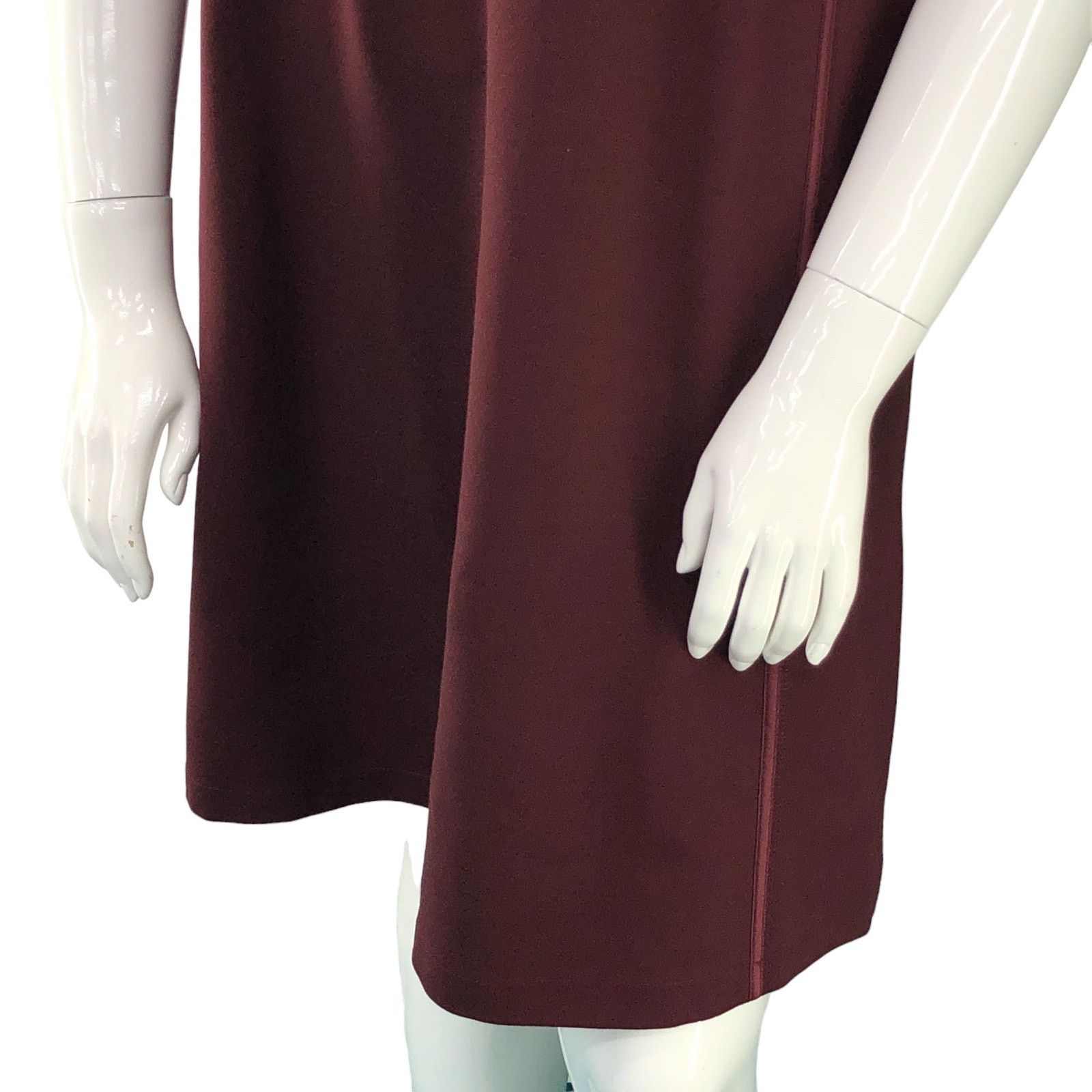 Lafayette 148 Lafayette 148 Size M Dress Shift Burgundy Back Zip Ponte Size M / US 6-8 / IT 42-44 - 4 Thumbnail