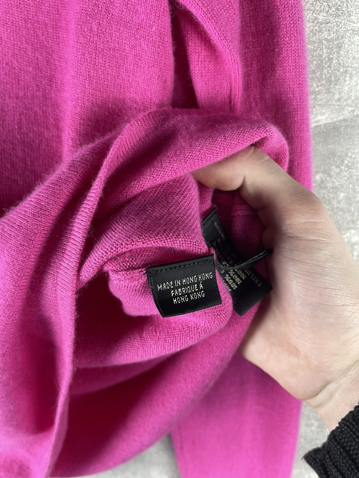 Ralph Lauren Black Label Ralph Lauren Black Label Cashmere Embroidered V-Neck Sweater Size M / US 6-8 / IT 42-44 - 8 Thumbnail