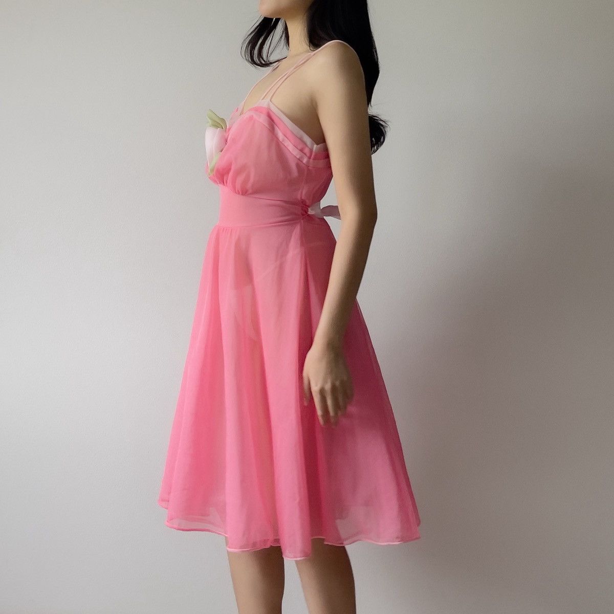 Vintage Vintage 1980s Pink Chiffon Semi-Sheer Nightgown (S–M) Size S / US 4 / IT 40 - 8 Thumbnail