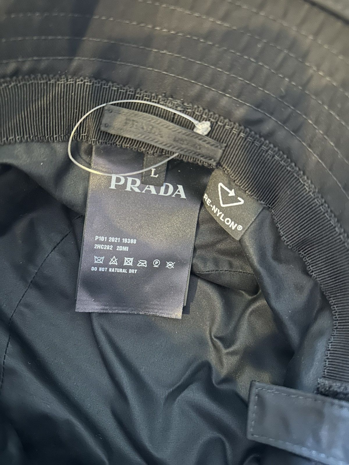 Prada Prada Bucket Hat w pocket Size ONE SIZE - 5 Thumbnail