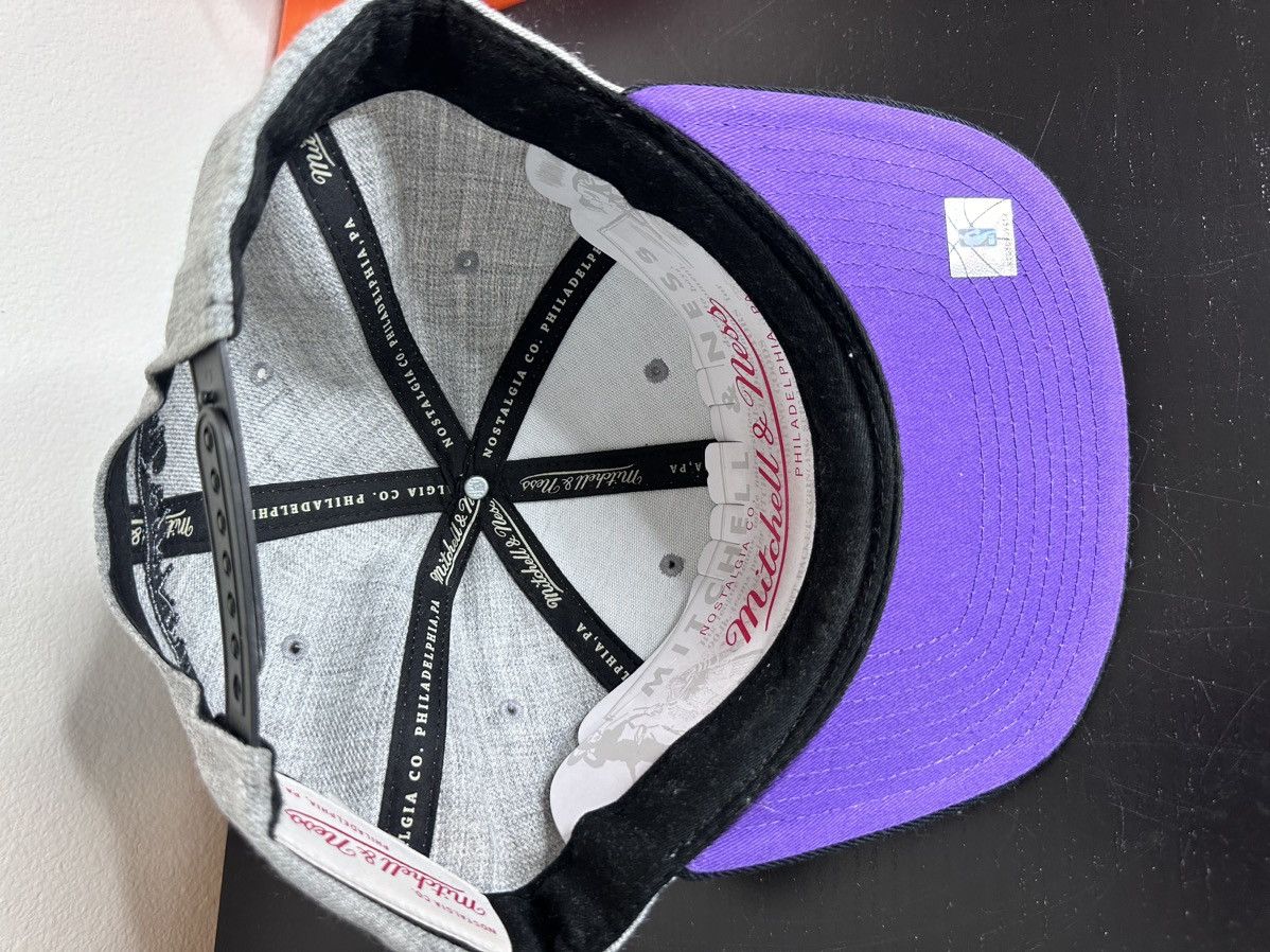 Mitchell & Ness Gray and black Mitchell and Ness Lakers hat Size ONE SIZE - 3 Thumbnail