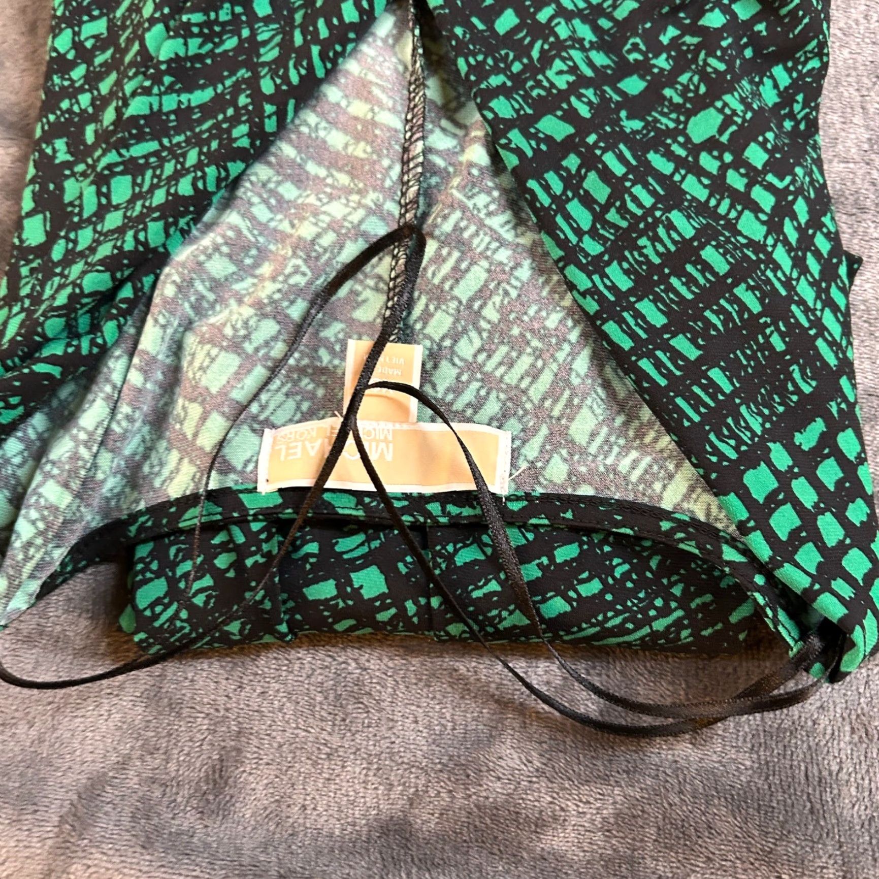 Michael Kors VINTAGE: Michael Kors Faux Wrap Dress Womens Extra Small XS Green Black Print Long Sleeve Size XS / US 0-2 / IT 36-38 - 5 Thumbnail