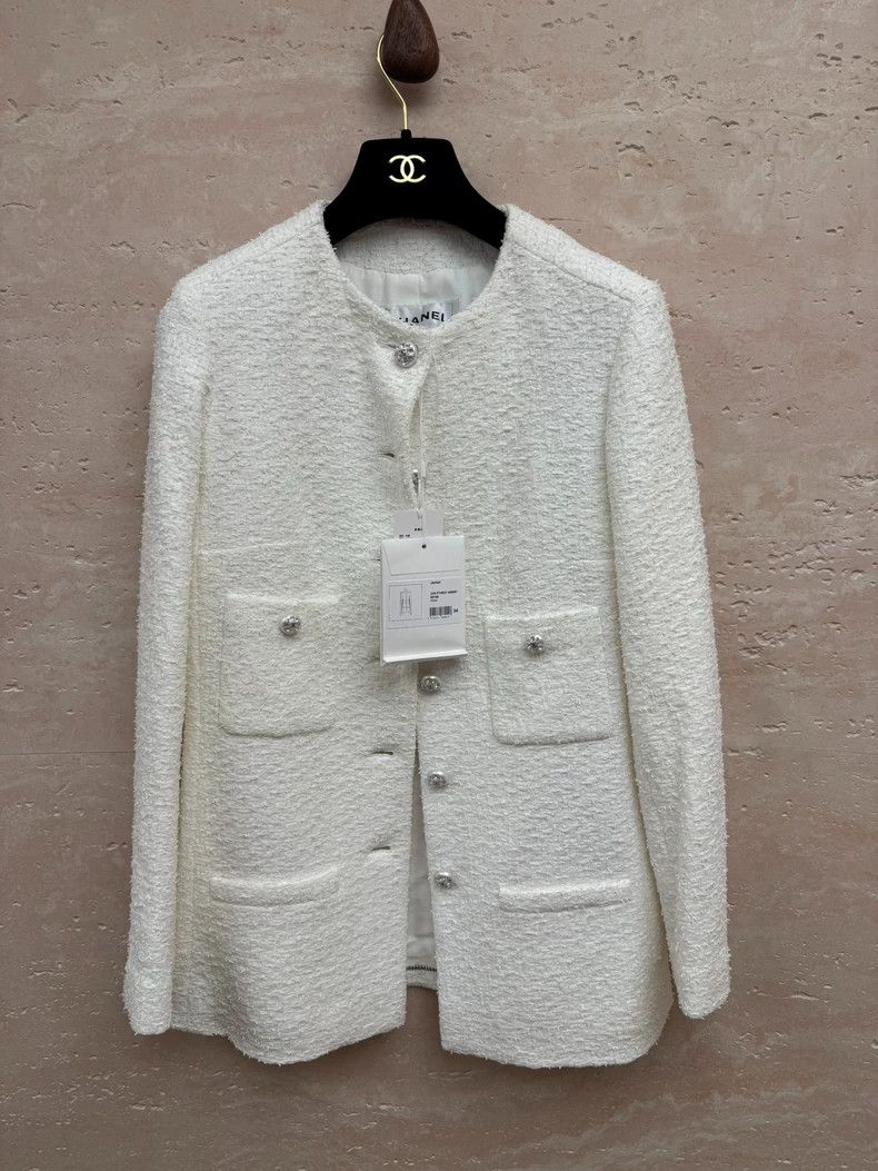 Chanel Chanel 23s white tweed four-pocket jacket Size XXS / US 00 / IT 34 - 1 Thumbnail
