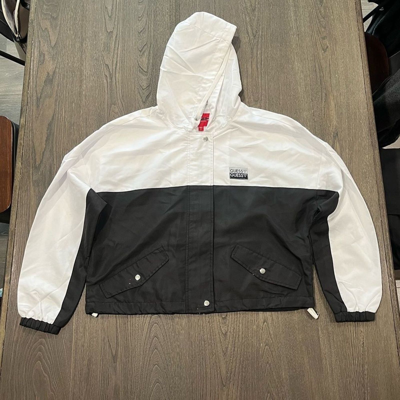 Guess NWOT Guess Black White Cropped Windbreaker Raincoat Size M / US 6-8 / IT 42-44 - 1 Thumbnail