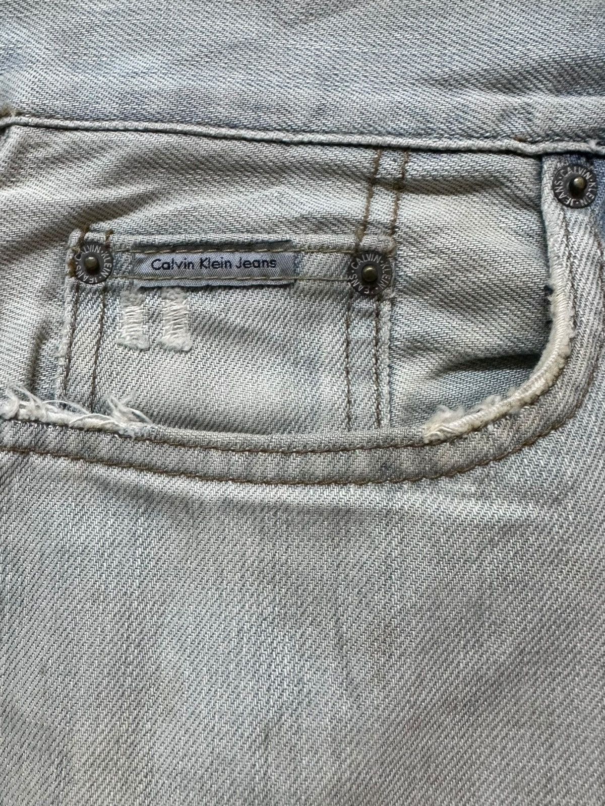 Calvin Klein 205W39NYC Vintage Calvin Klein Mudwash Long Leg Denim Size US 33 - 5 Thumbnail