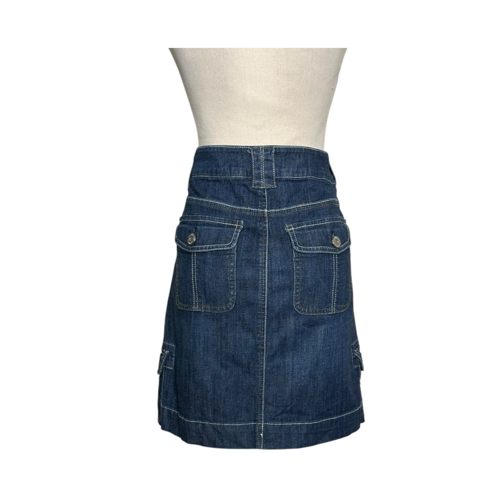 White House Black Market White House Black Market blue denim mini skirt size 4 Size 27" / US 4 / IT 40 - 2 Thumbnail