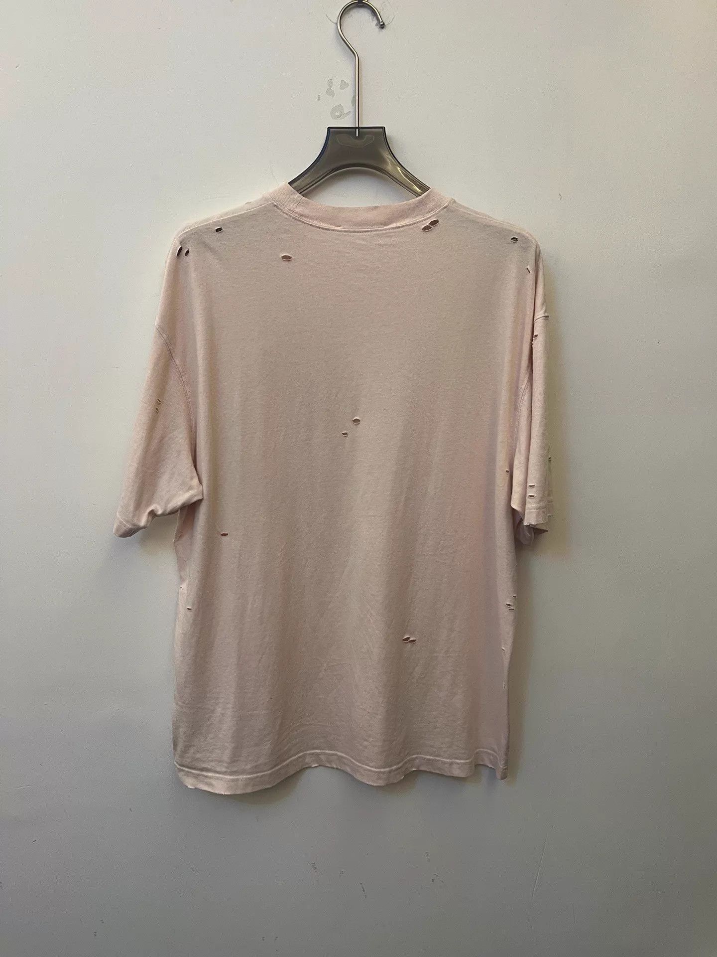 Acne Studios Acne Studios FW24 Oversize Ripped Logo Crew Tee Pale Pink M Size M / US 6-8 / IT 42-44 - 3 Thumbnail